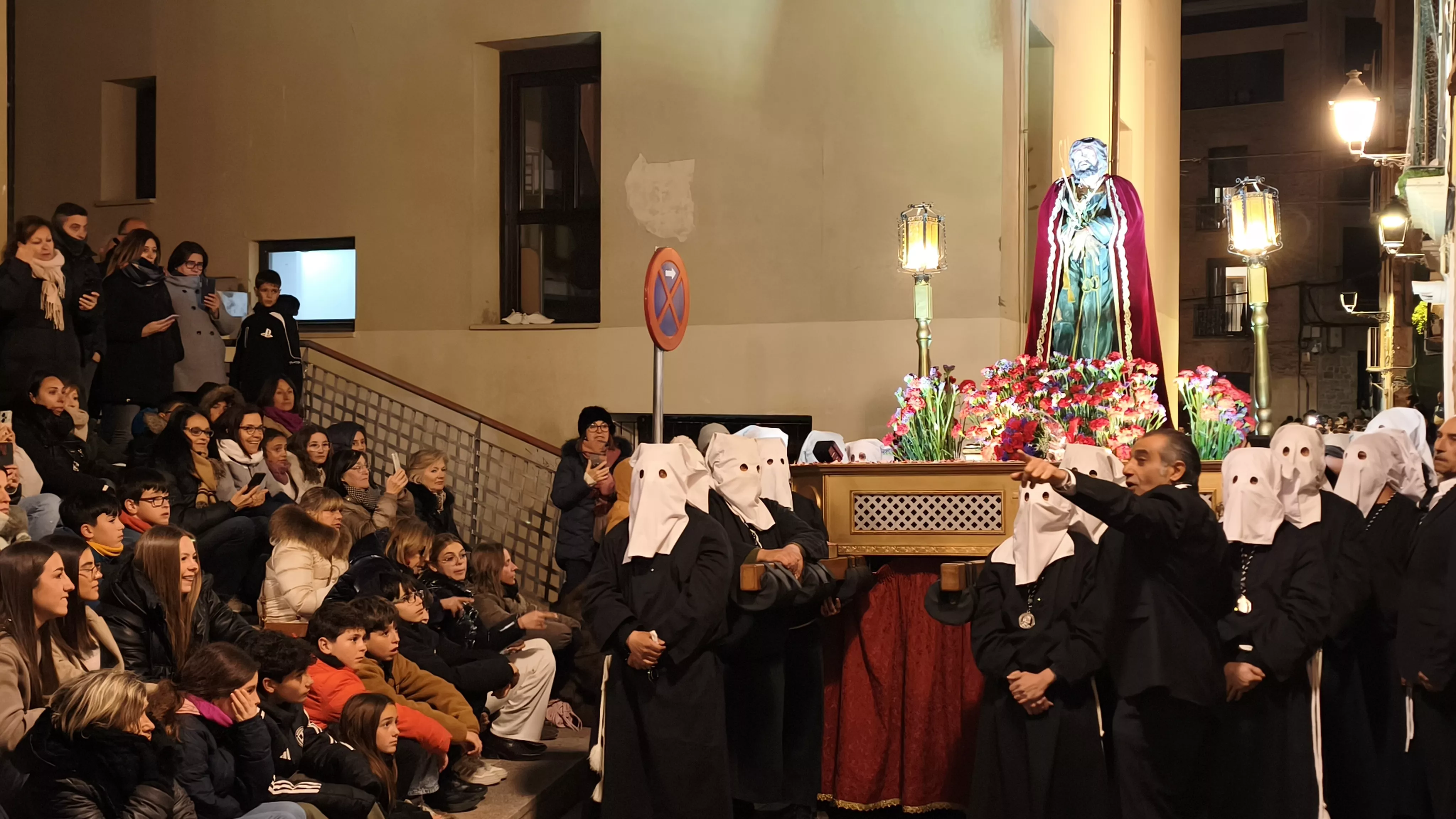 Procesión del Santo Cristo de los Gitanos de Huesca. Foto María José Sampietro