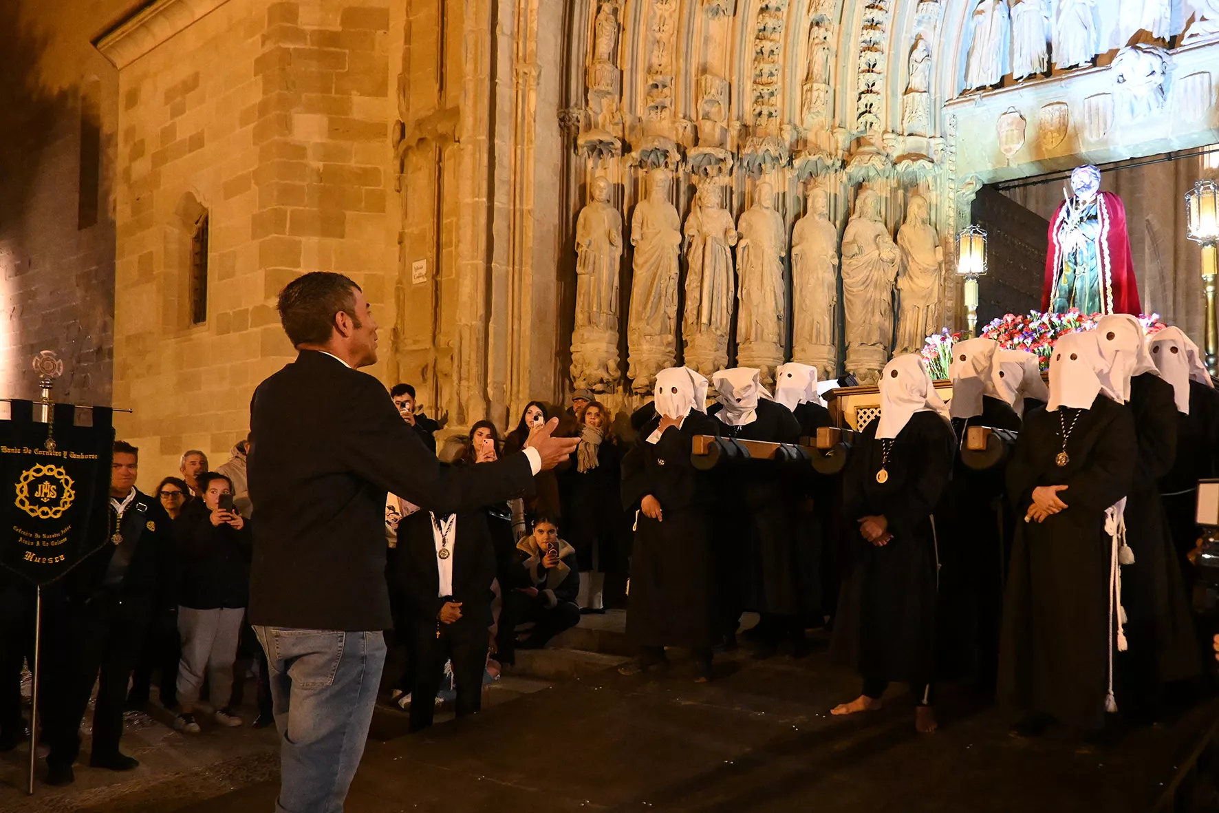 Procesión del Santo Cristo de los Gitanos de Huesca. Foto Carlos Jalle