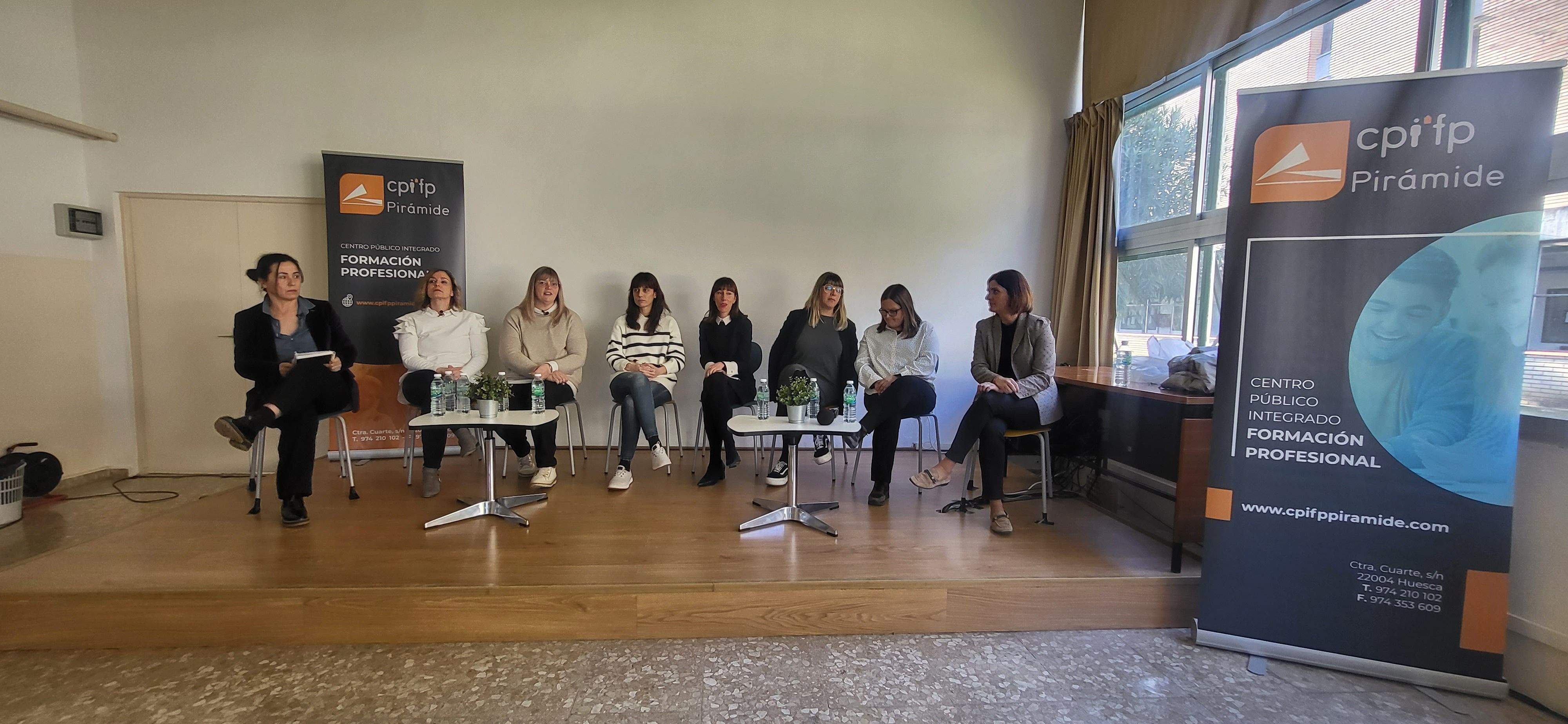 Mesa redonda de las mujeres empresarias. Foto Myriam Martínez