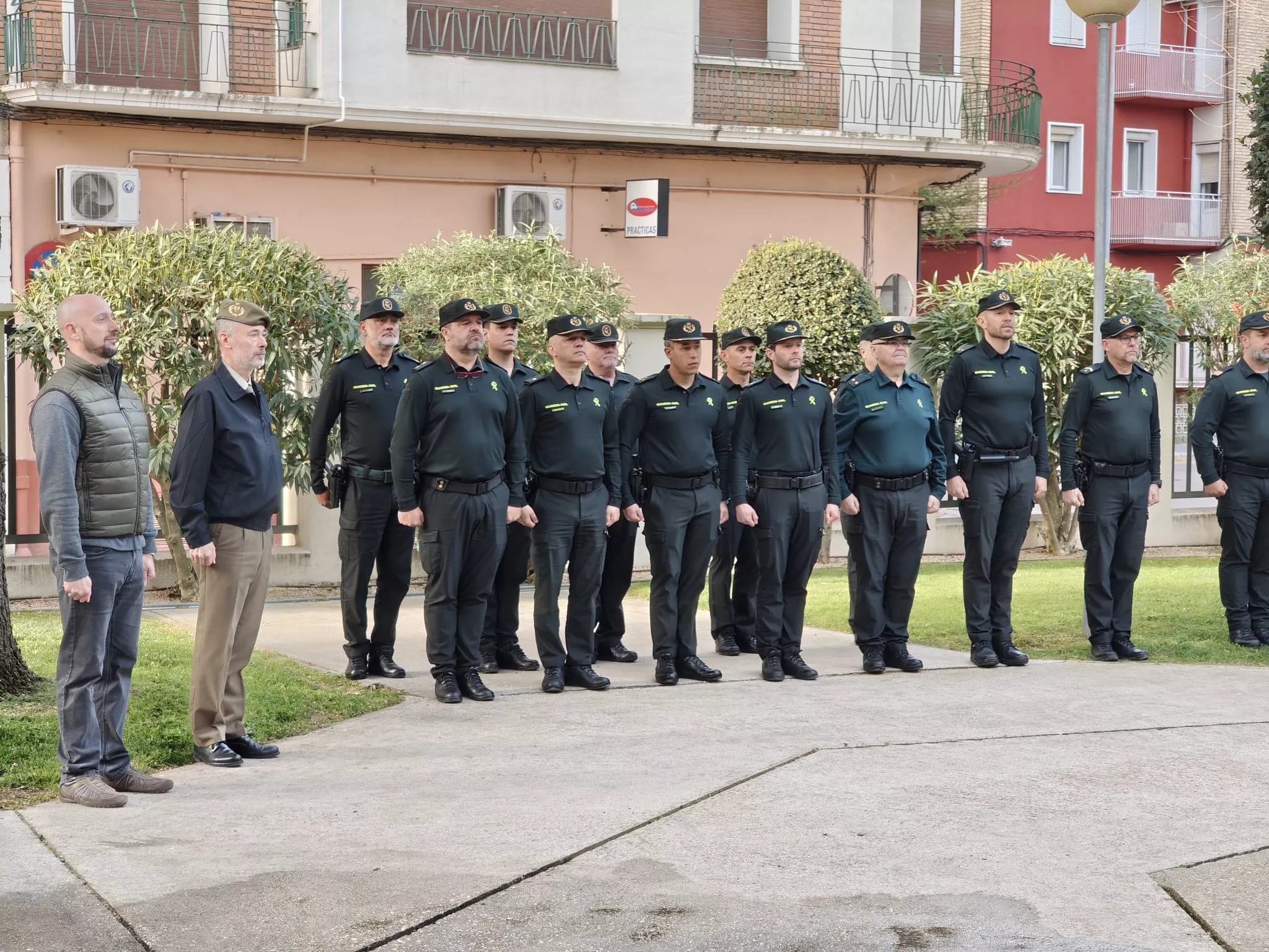 Izado de Bandera con la Guardia Civil en la Subdelegación de Defensa