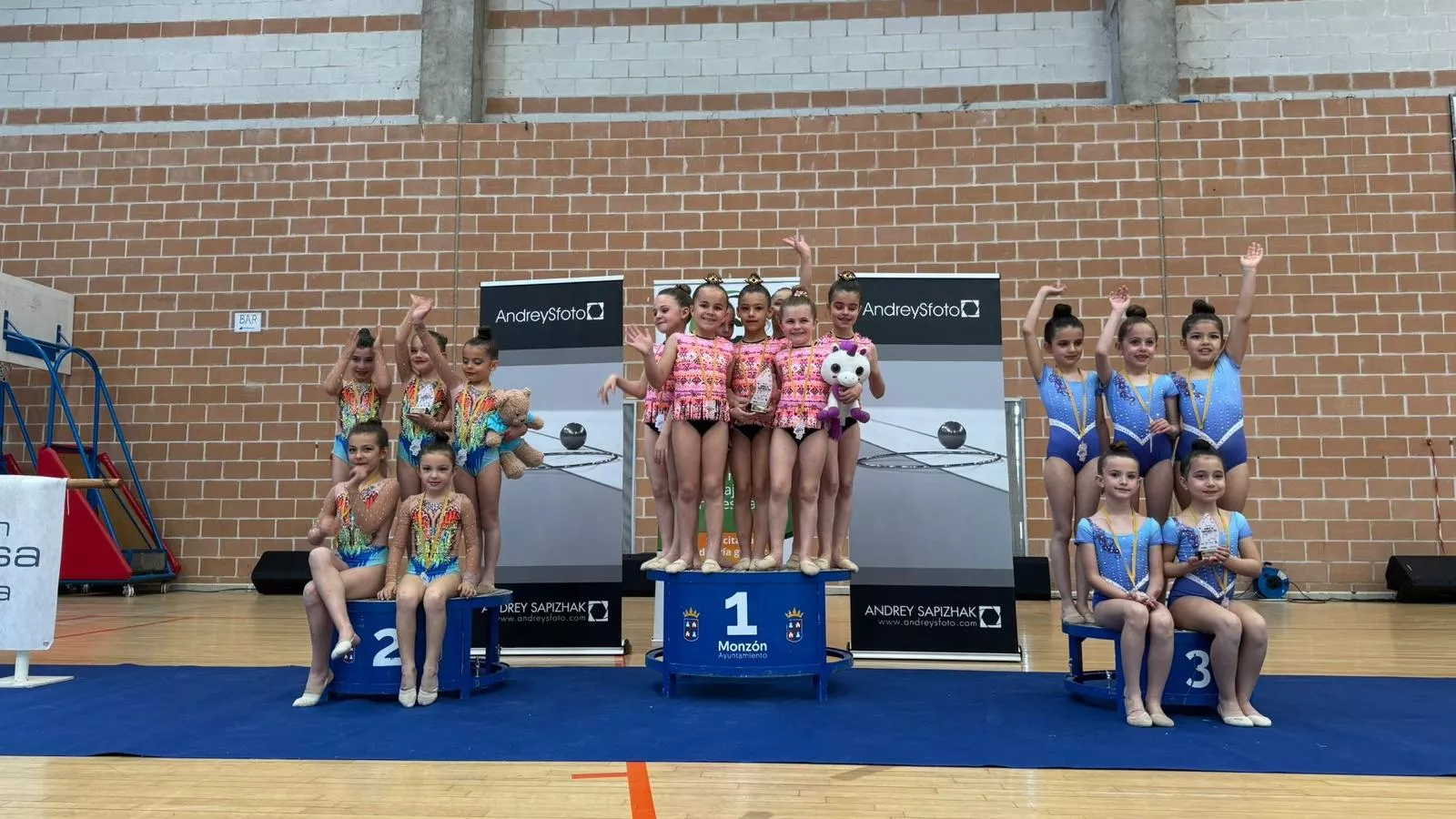 Club 90 Huesca, podios