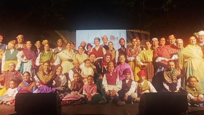 Agrupación Santa Cecilia tras la actuación. Una familia. Agrupación Santa Cecilia tras la actuación. Una familia.