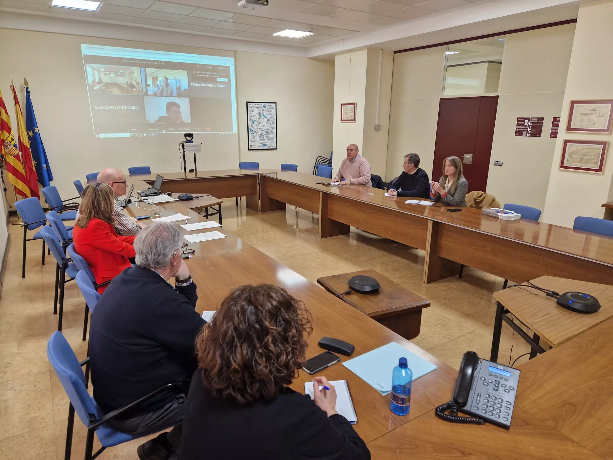 El Gobierno aragonés se reúne con ganaderos y promotores de festejos taurinos tras los casos de dermatosis nodular detectados en Borrastre.