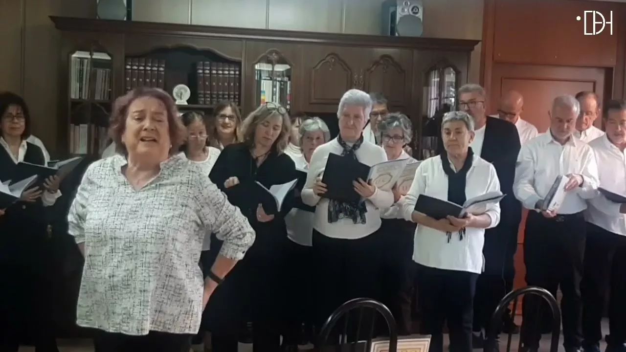 El Coro de la Universidad Ciudadana en Saturnino López Novoa
