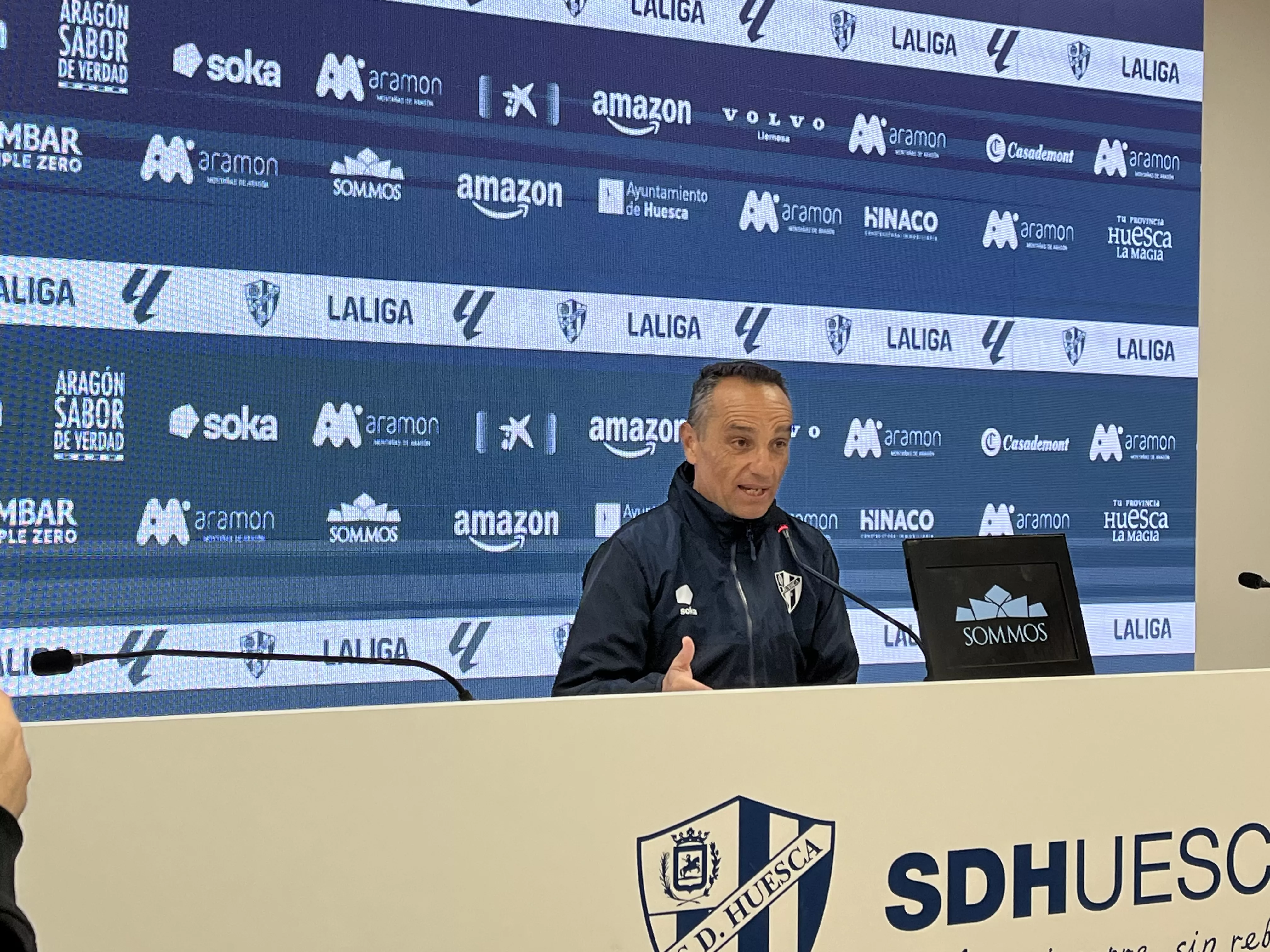 Oltra, ante el partido más crucial: “Puedo lanzar mensajes positivos a los jugadores, pero no tengo una varita mágica”