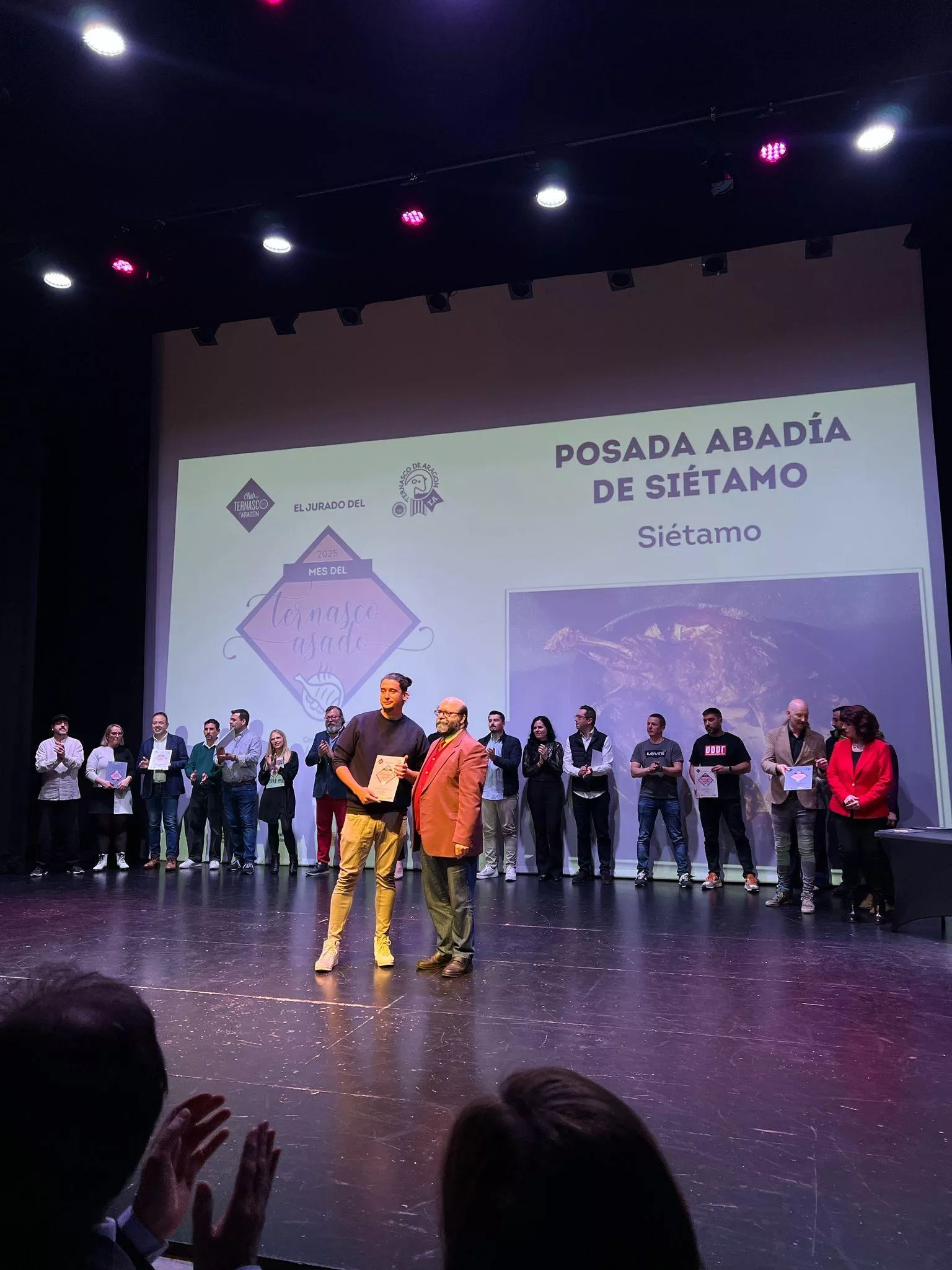  Abadía de Siétamo con el Premio al Mejor Ternasco Tradicional de la provincia de Huesca
