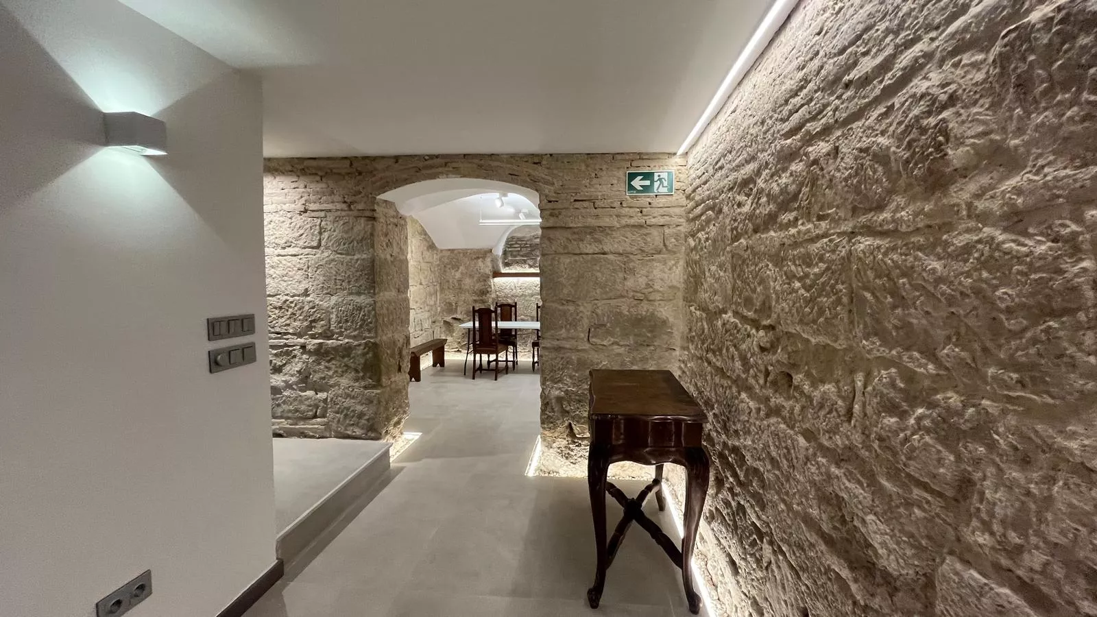 Nuevo establecimiento de Ecomputer en el Coso Bajo de Huesca. Foto Mercedes Manterola