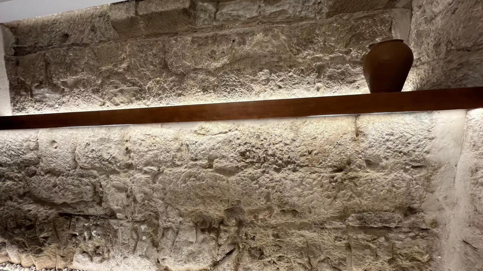 Nuevo establecimiento de Ecomputer en el Coso Bajo de Huesca. Foto Mercedes Manterola