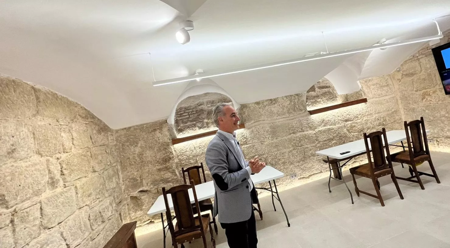 Nuevo establecimiento de Ecomputer en el Coso Bajo de Huesca. Foto Mercedes Manterola