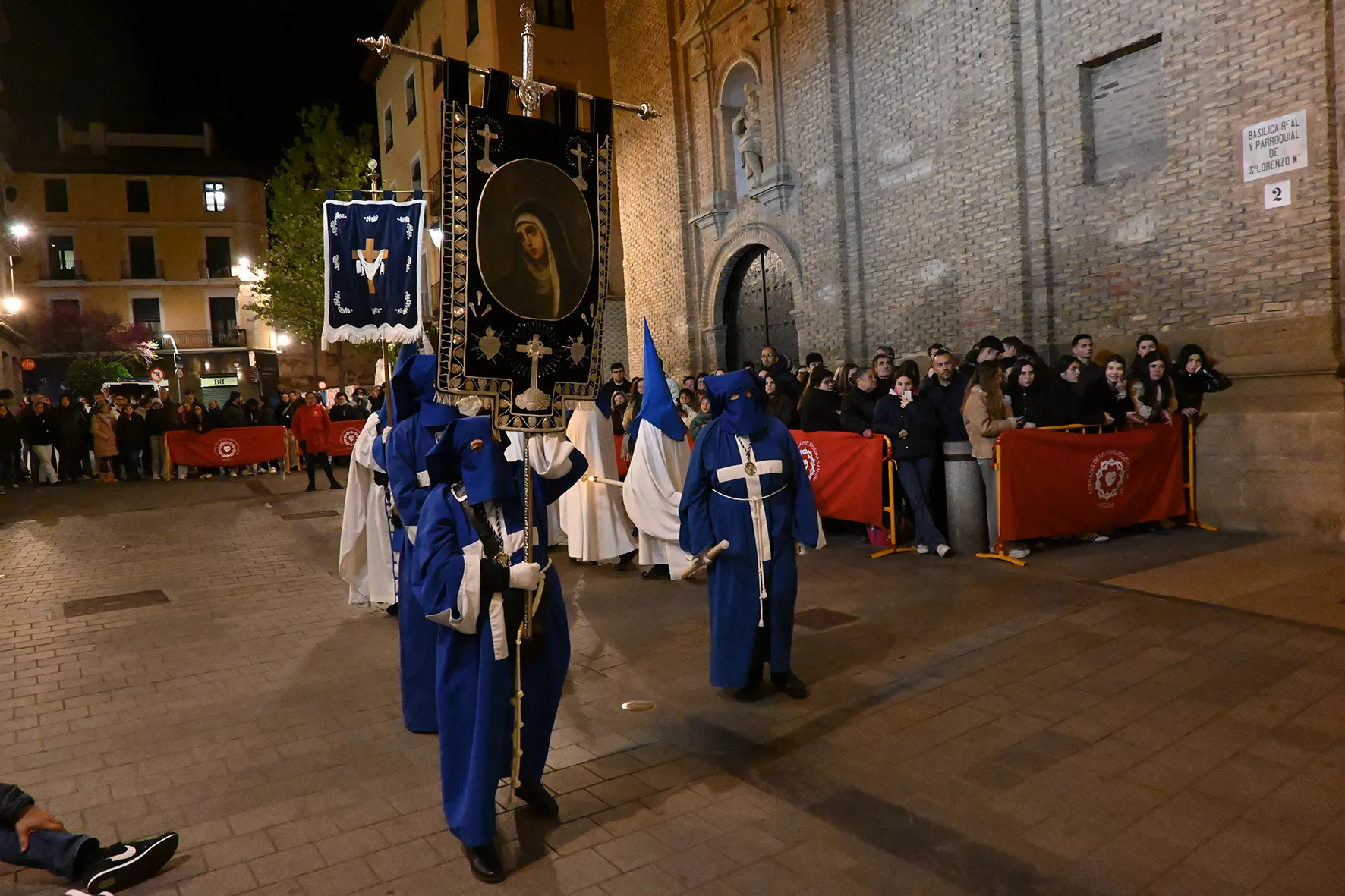 Procesión de la Coronación de Espinas por la Cofradía de la Preciosísima Sangre. Foto Carlos Jalle