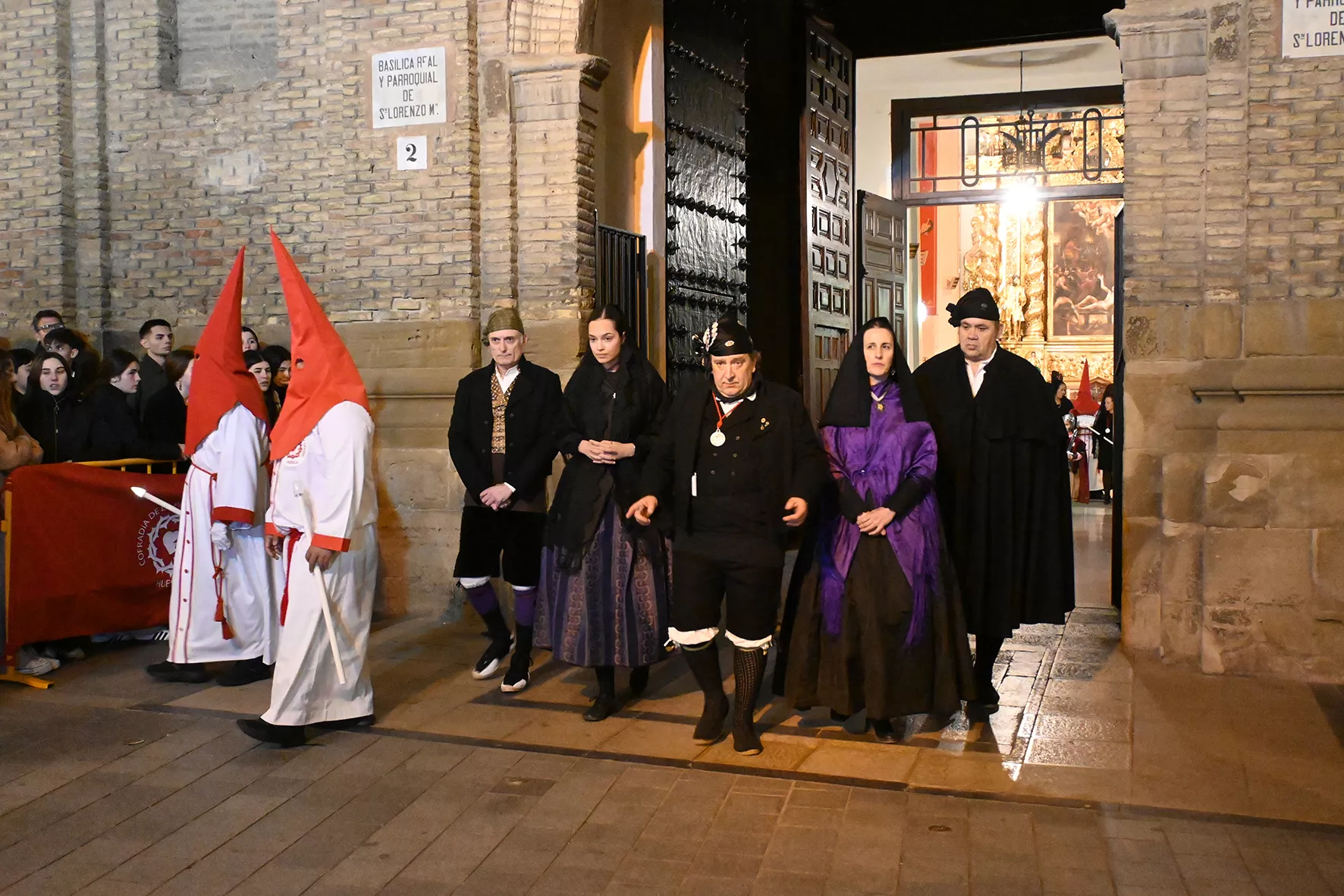Procesión de la Coronación de Espinas por la Cofradía de la Preciosísima Sangre. Foto Carlos Jalle