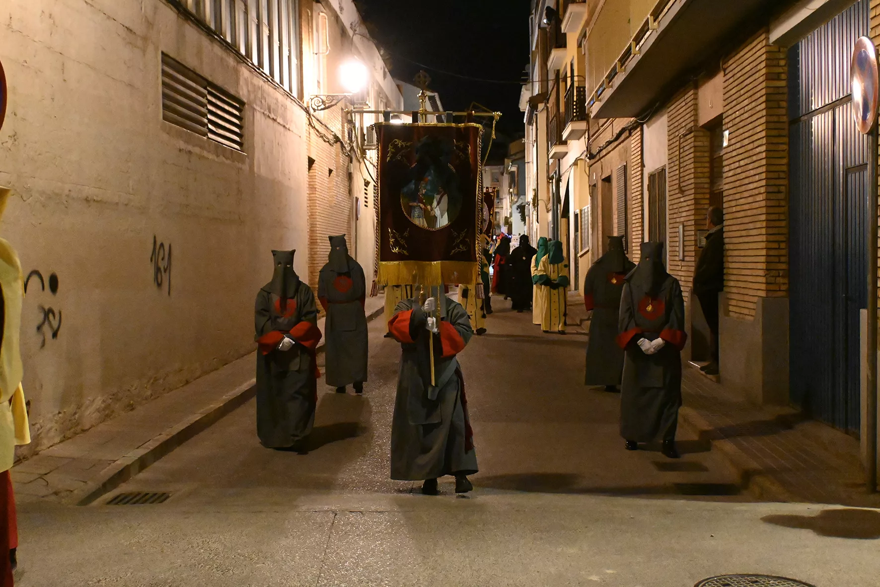 Procesión de la Coronación de Espinas por la Cofradía de la Preciosísima Sangre. Foto Carlos Jalle