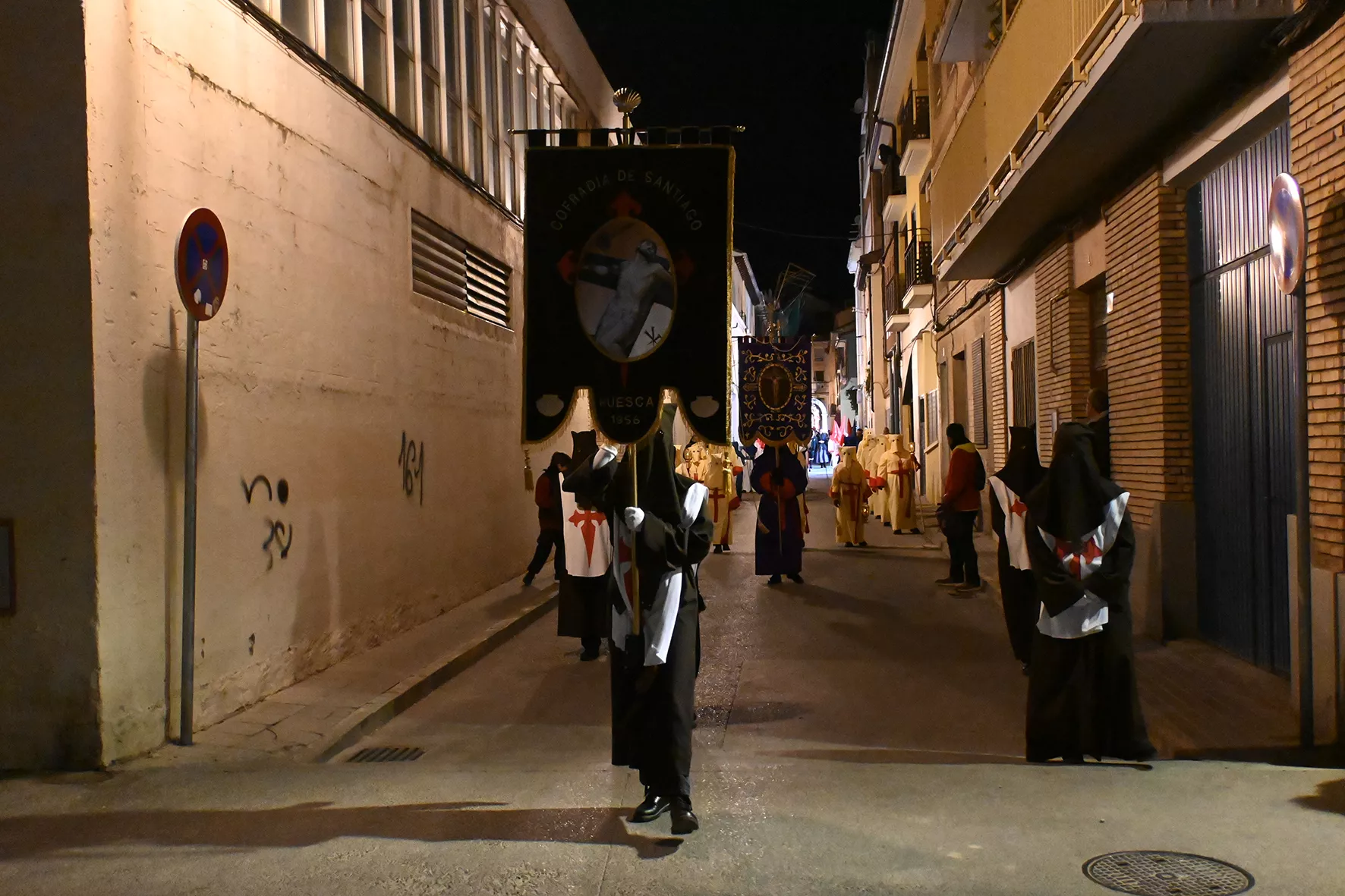 Procesión de la Coronación de Espinas por la Cofradía de la Preciosísima Sangre. Foto Carlos Jalle
