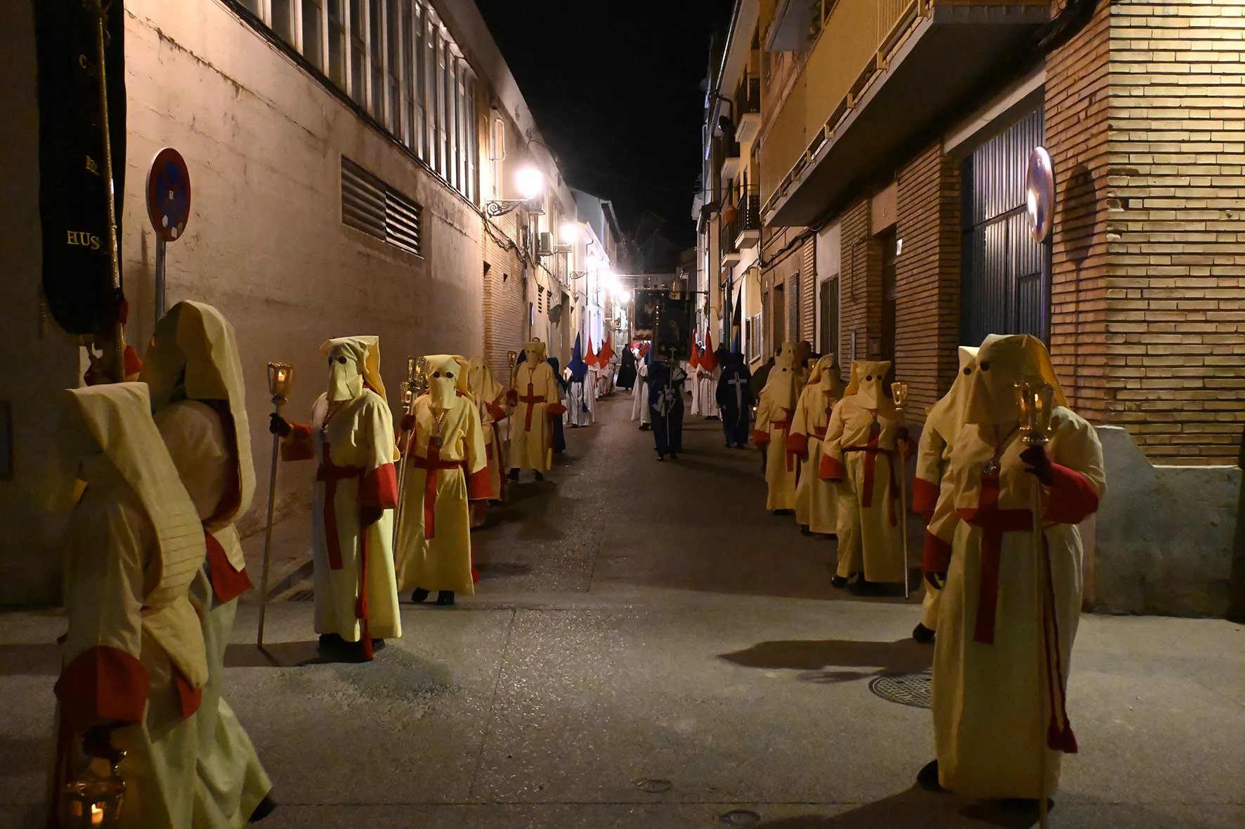 Procesión de la Coronación de Espinas por la Cofradía de la Preciosísima Sangre. Foto Carlos Jalle
