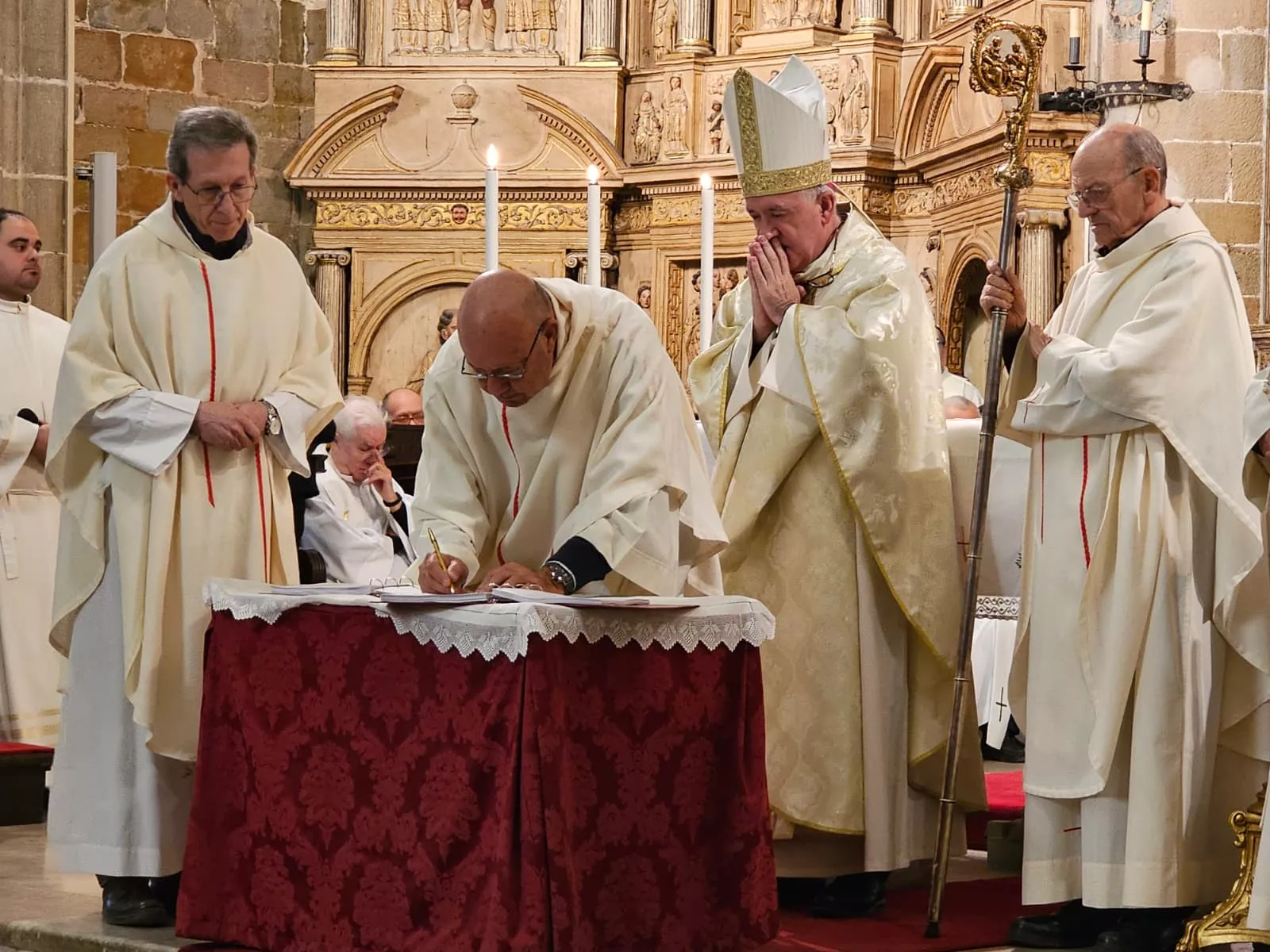 Misa Crismal y la Procesión de las Lágrimas de Barbastro