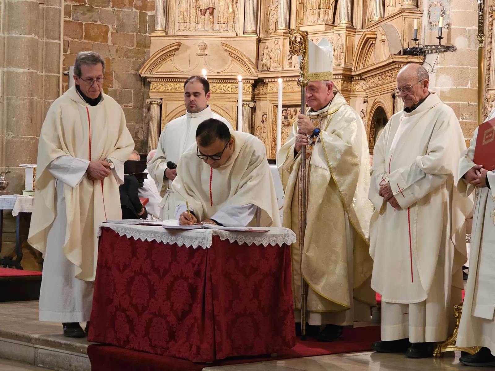 Misa Crismal y la Procesión de las Lágrimas de Barbastro