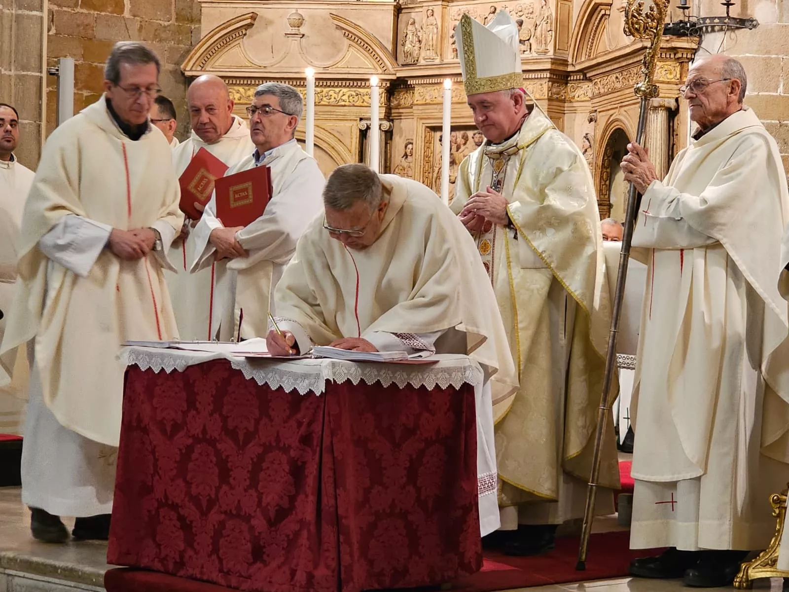 Misa Crismal y la Procesión de las Lágrimas de Barbastro