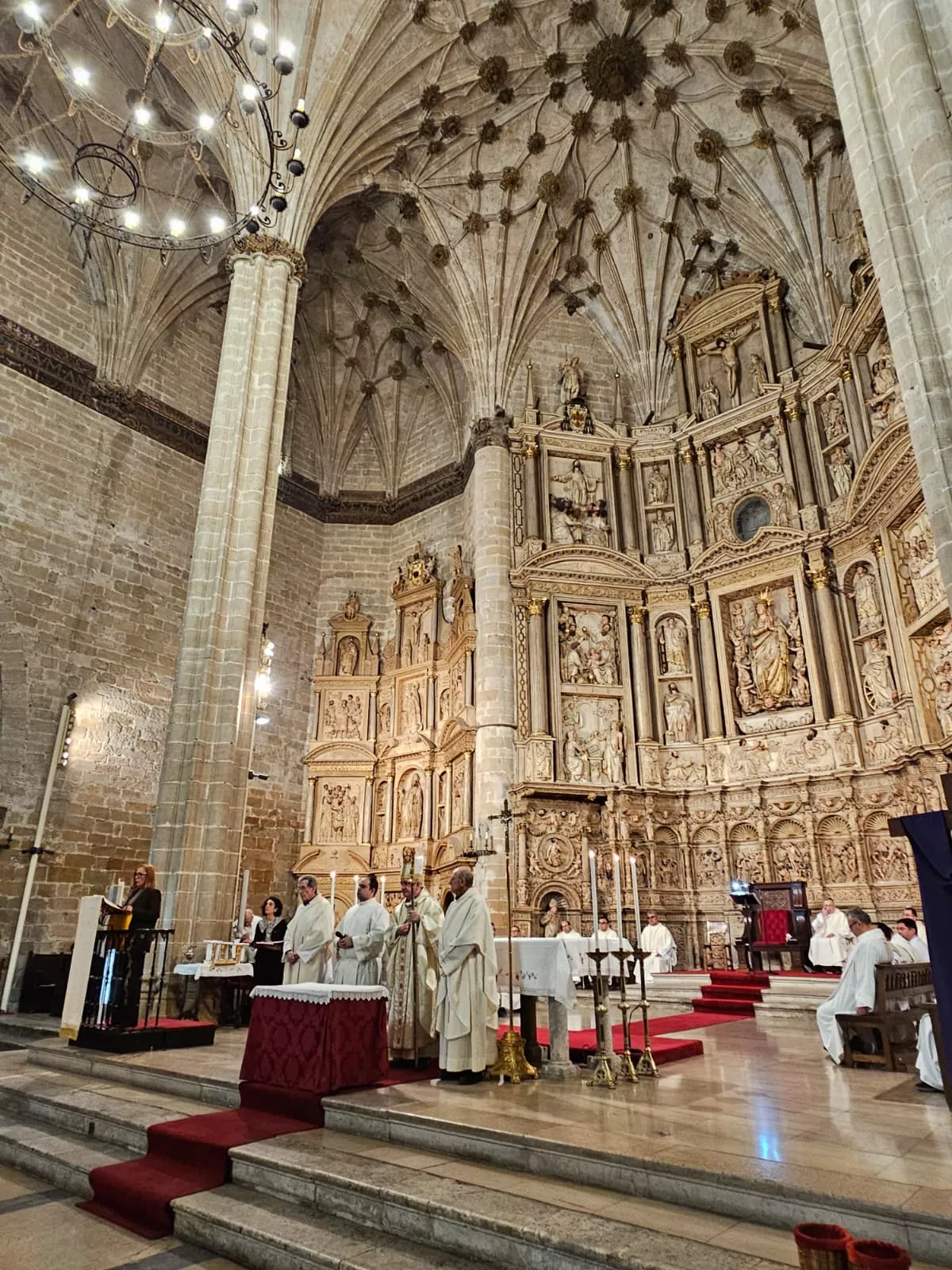 Misa Crismal y la Procesión de las Lágrimas de Barbastro