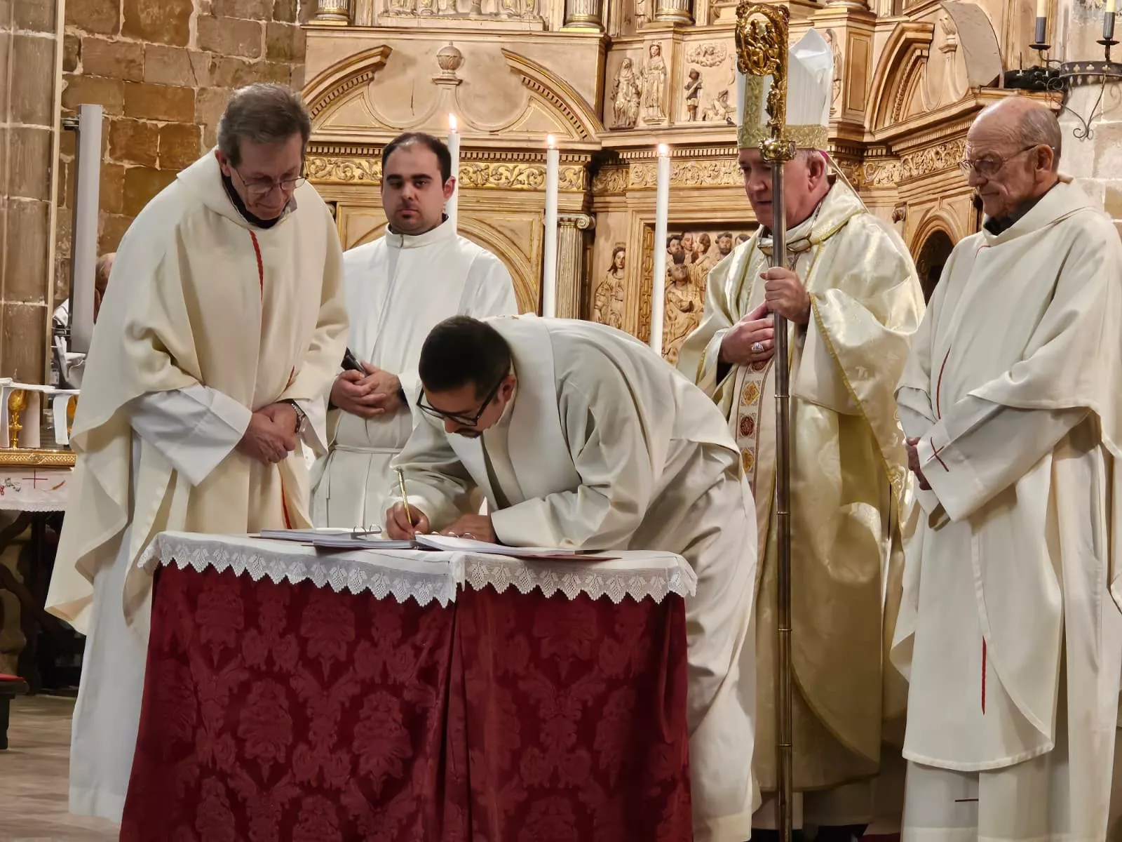 Misa Crismal y la Procesión de las Lágrimas de Barbastro