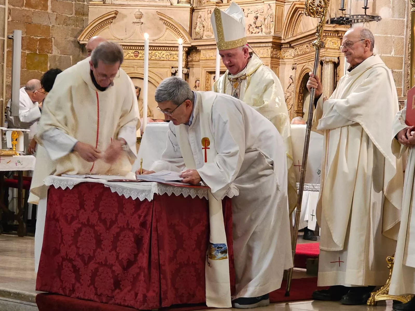 Misa Crismal y la Procesión de las Lágrimas de Barbastro