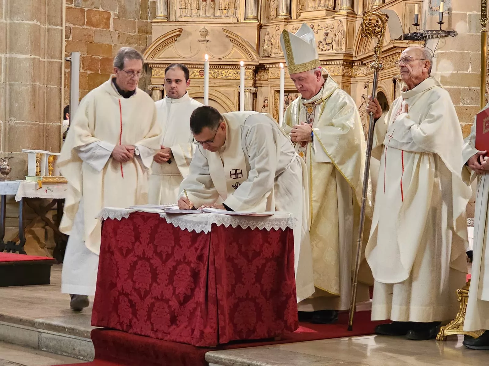 Misa Crismal y la Procesión de las Lágrimas de Barbastro