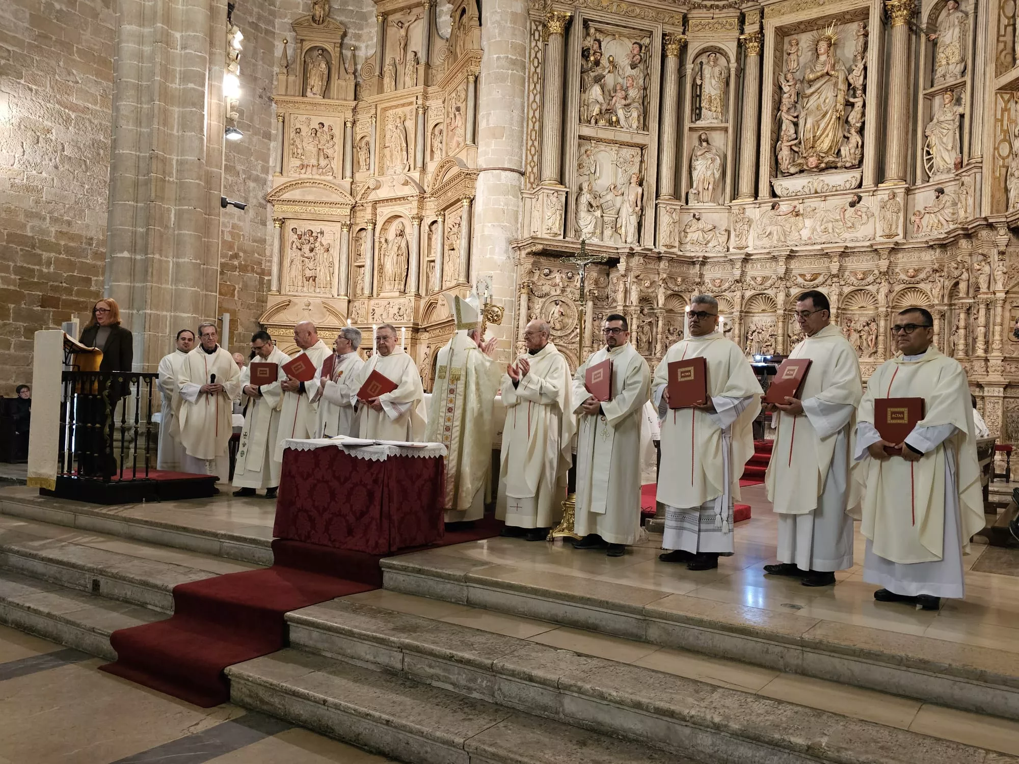 Misa Crismal en la Catedral de Barbastro