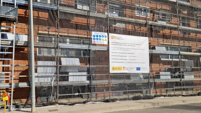 Actuación en el bloque III de “Estrecho Quinto” de Huesca. Foto Myriam Martínez