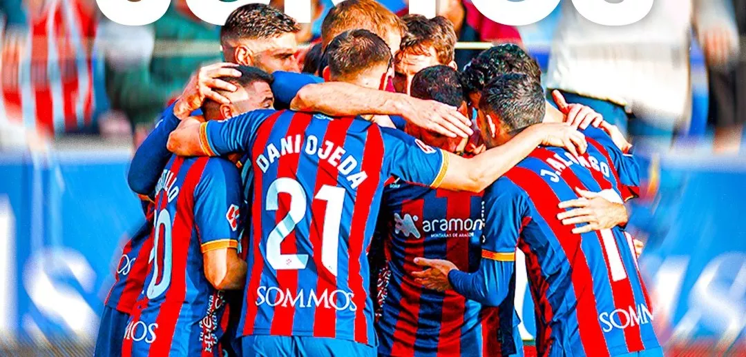 Jugadores del Huesca celebran un gol esta temporada. Foto: SD Huesca