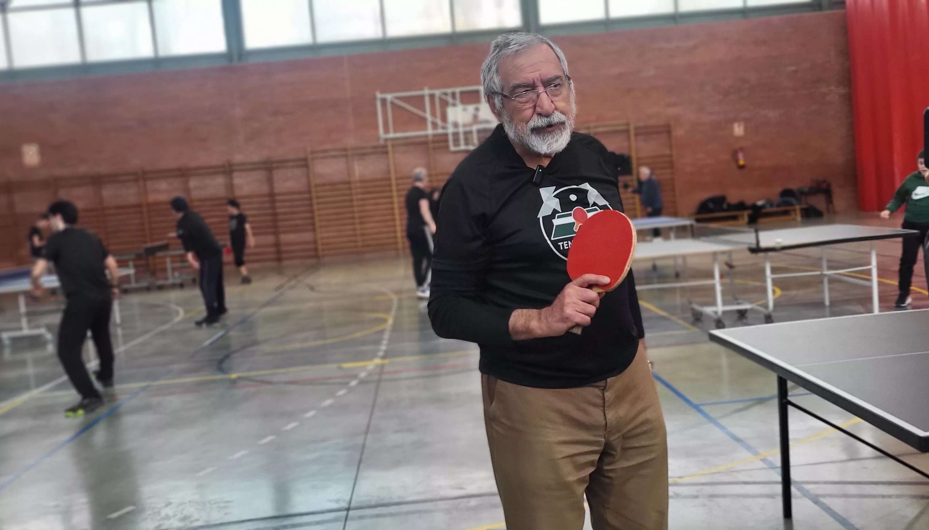 Actividad de la Asociación Tenis de Mesa Huesca en el pabellón del Pío XII. Foto Mercedes Manterola