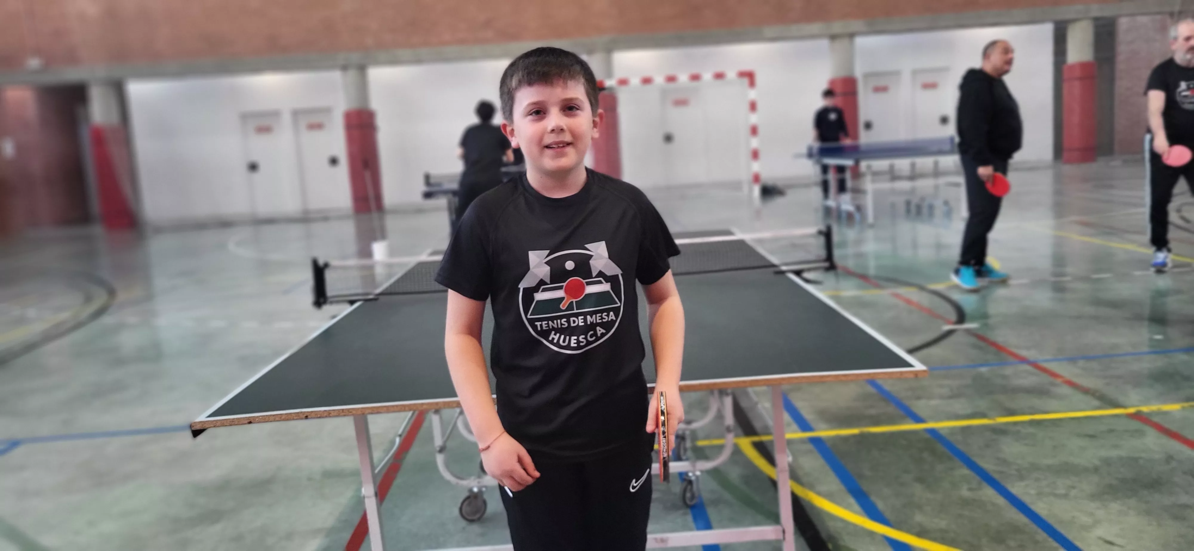 Actividad de la Asociación Tenis de Mesa Huesca en el pabellón del Pío XII. Foto Mercedes Manterola