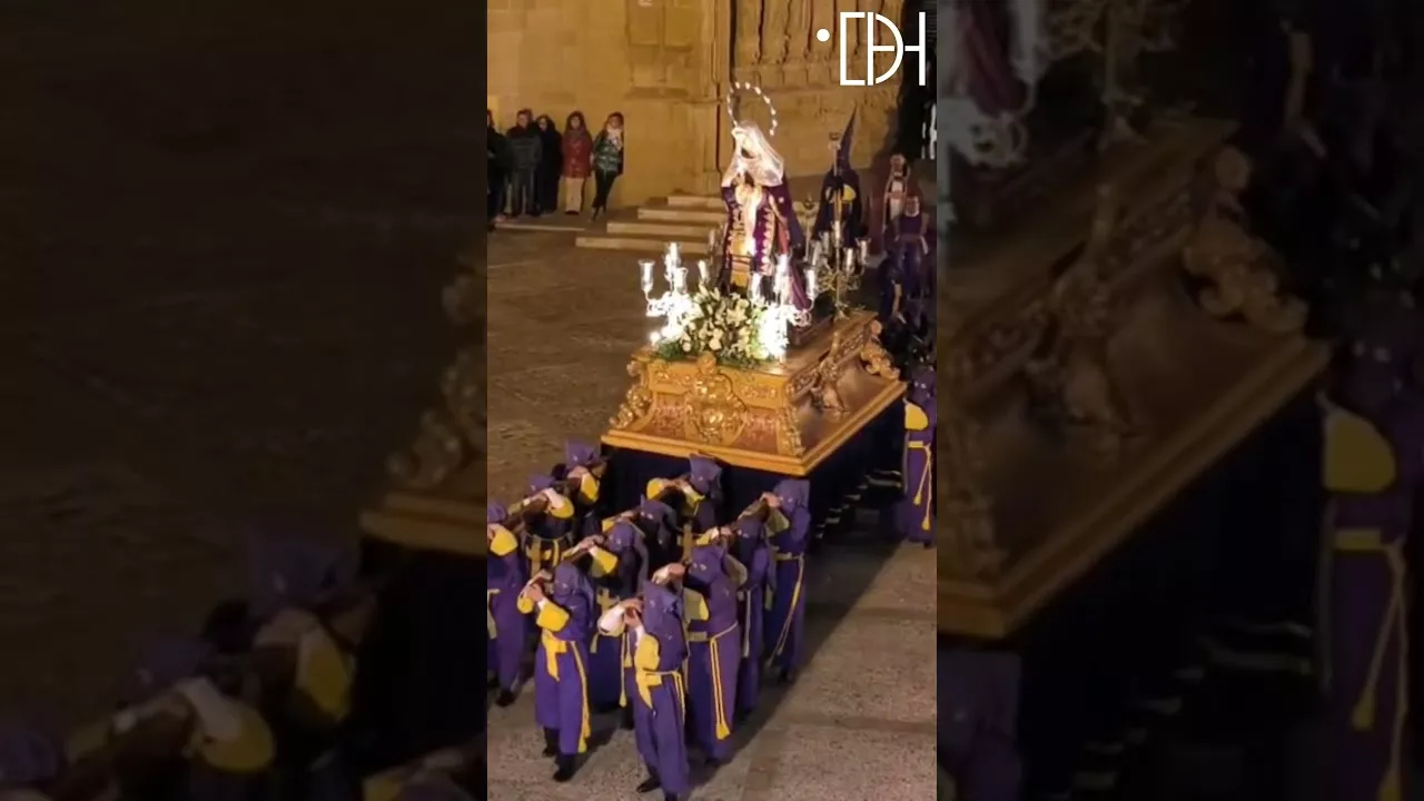 Emoción y muchedumbre en el estreno de María Santísima de la Salud y las Lágrimas de Huesca