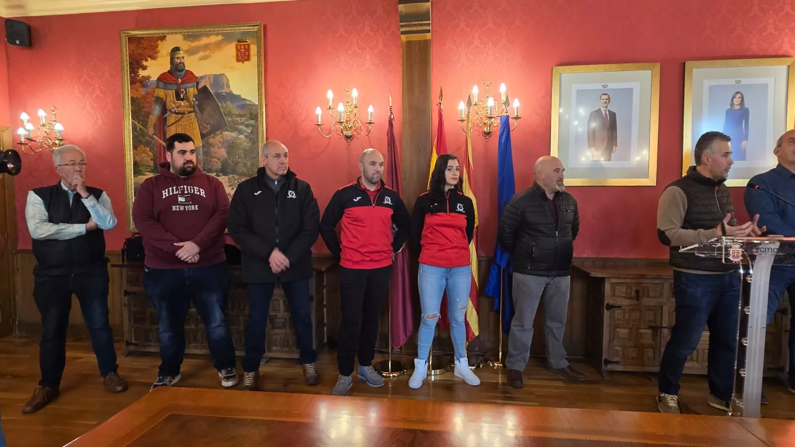 Recepción del Ayuntamiento al Club Hielo Jaca. Foto: Rebeca Ruiz/Jacetania Express