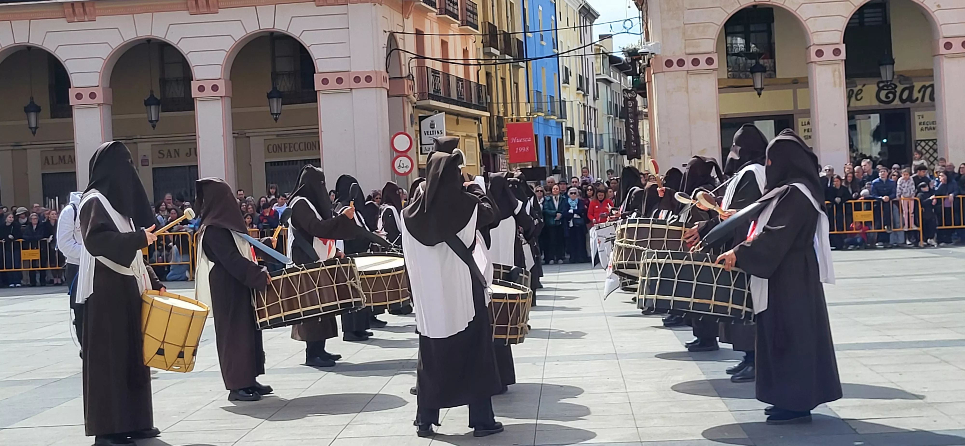 Concentración de Bandas de la Semana Santa oscense. Foto Mercedes Manterola