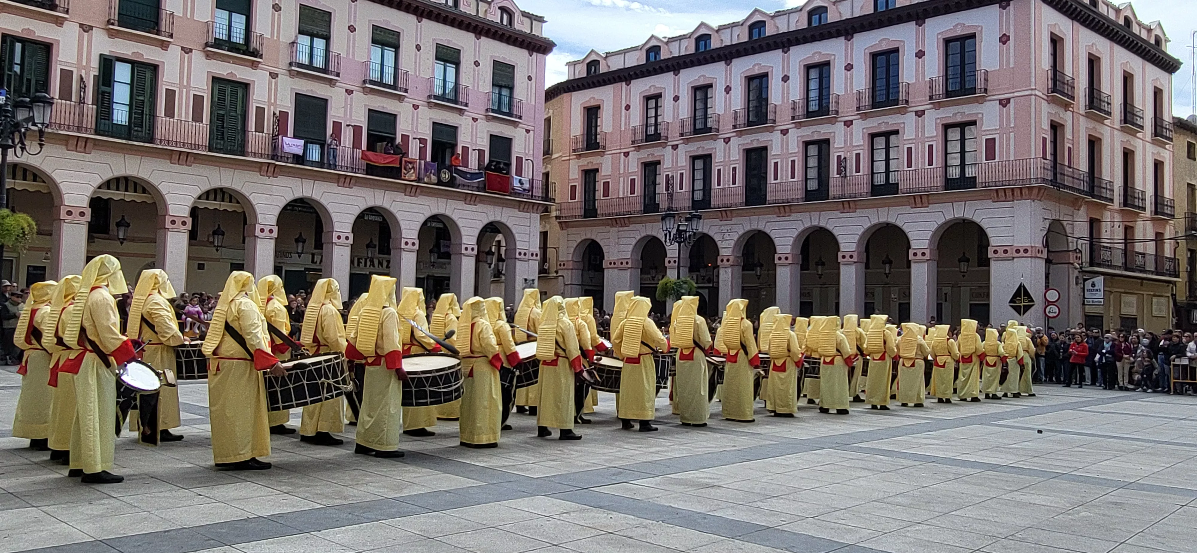 Concentración de Bandas de la Semana Santa oscense. Foto Mercedes Manterola