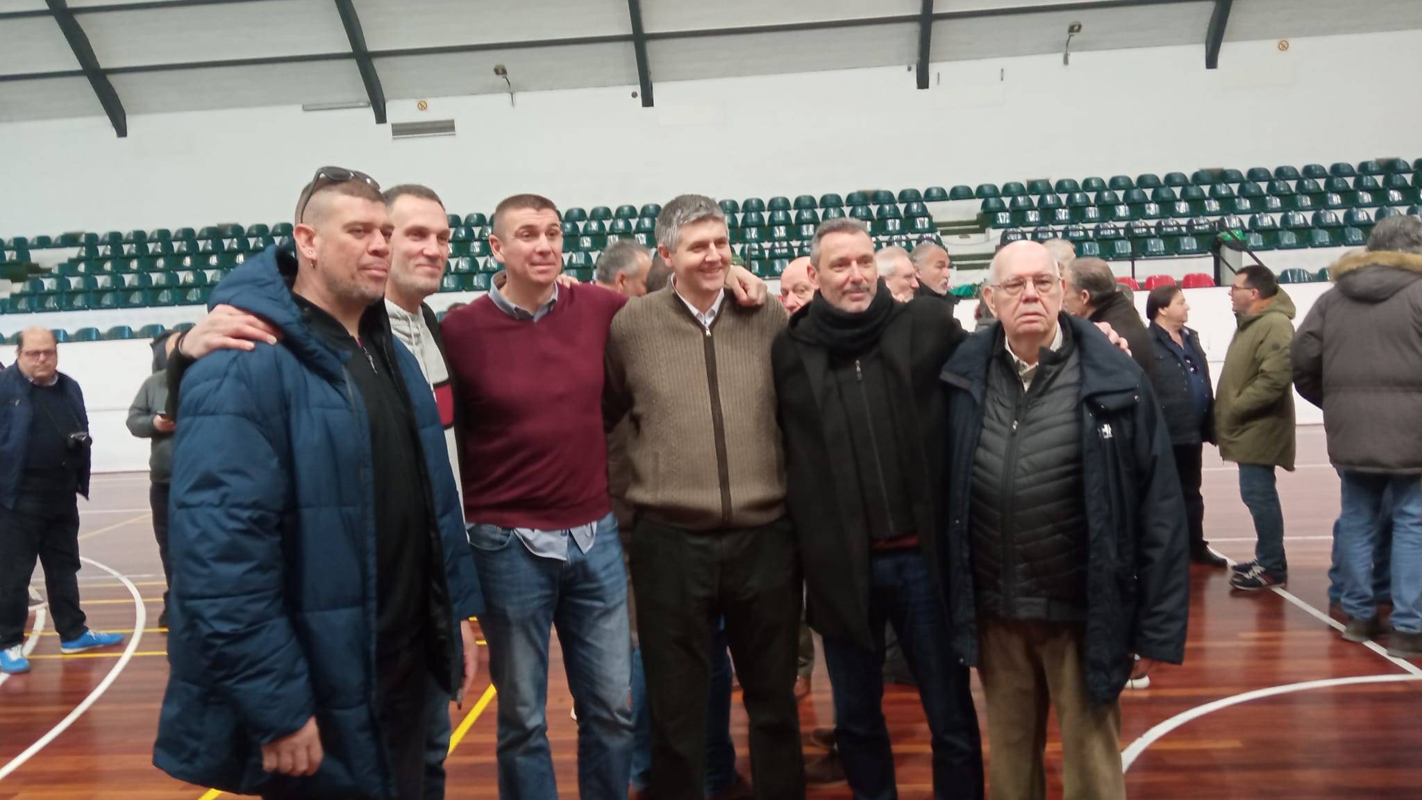 Reencuentro en el viejo Pabellón del Parque. Foto José María Pardina.