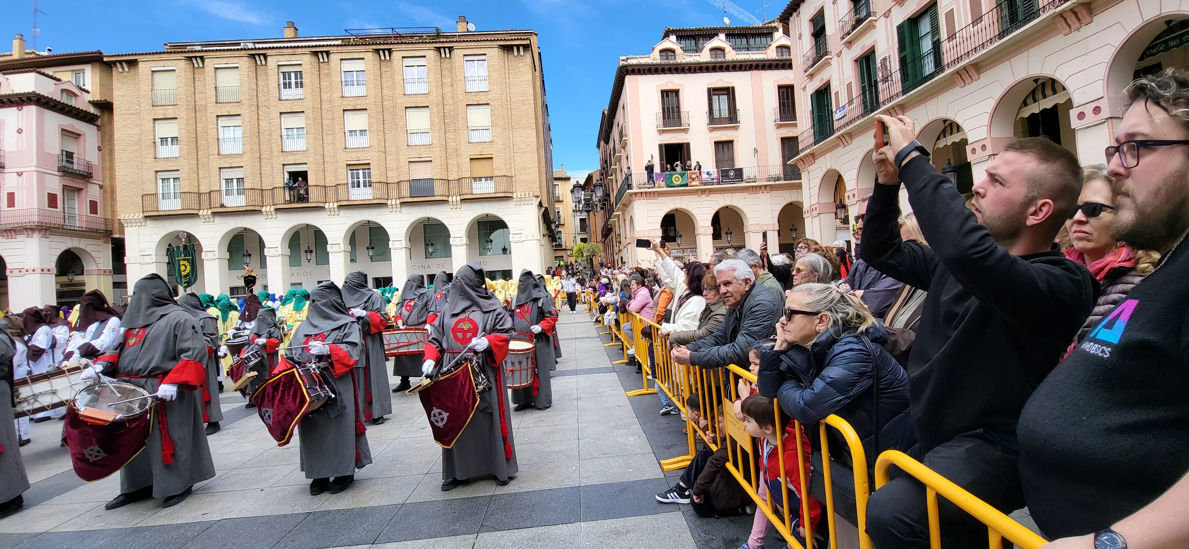 Concentración de Bandas de la Semana Santa oscense. Foto Mercedes Manterola