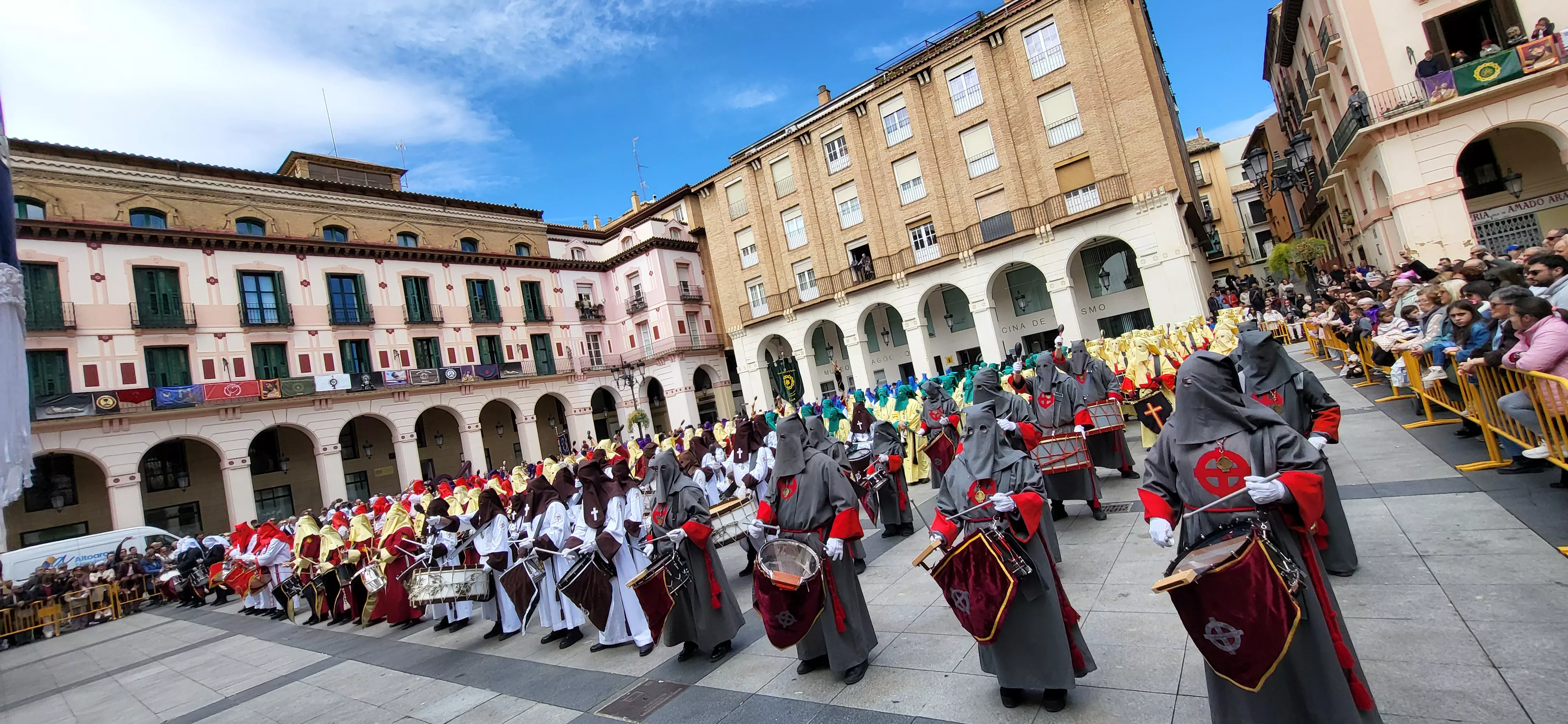 Concentración de Bandas de la Semana Santa oscense. Foto Mercedes Manterola