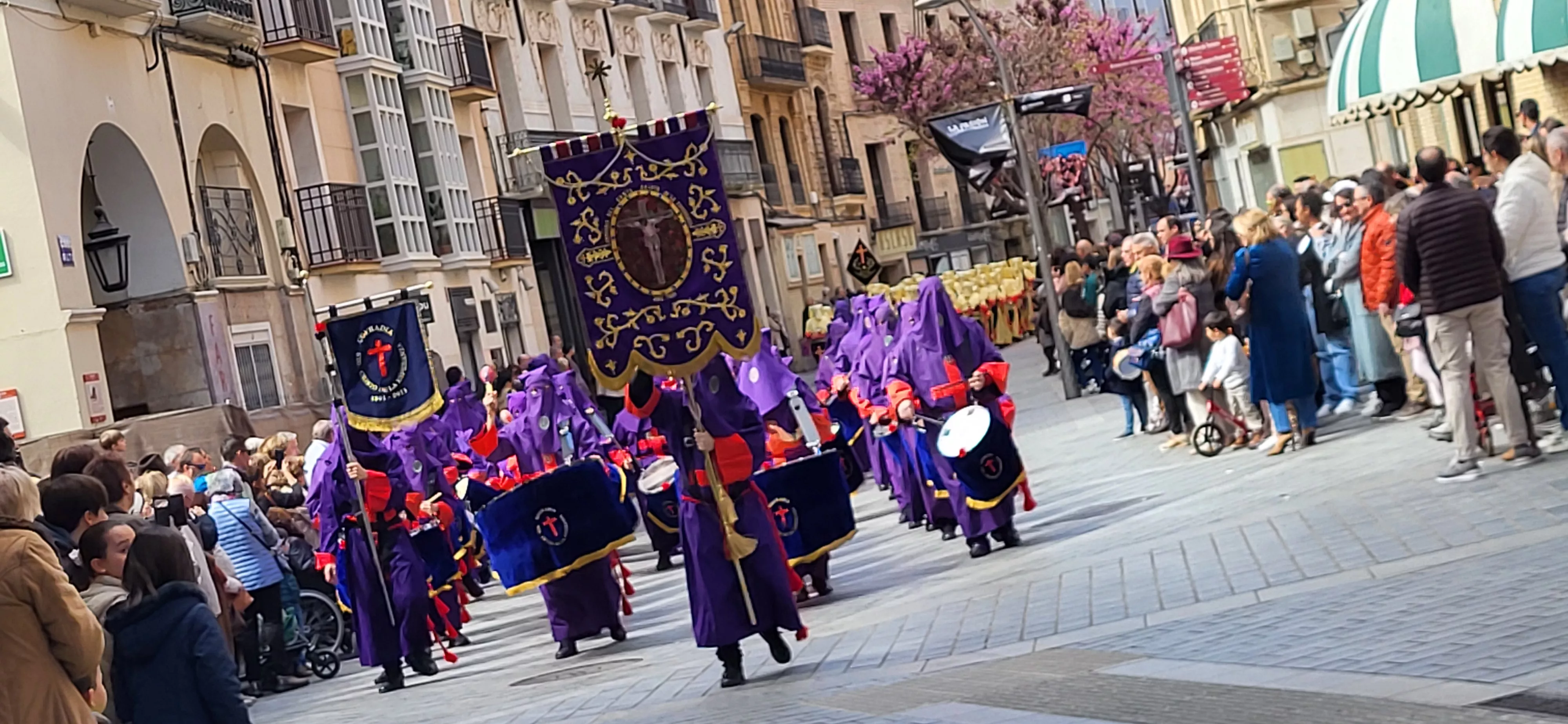 Concentración de Bandas de la Semana Santa oscense. Foto Mercedes Manterola