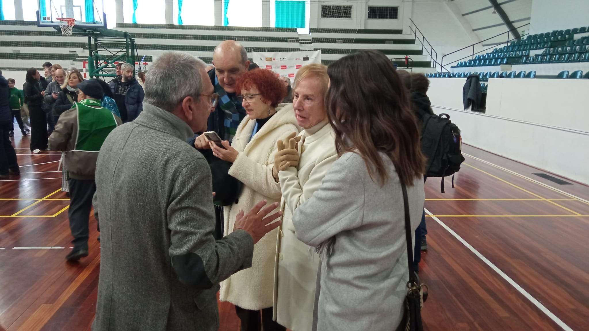 Reencuentro en el viejo Pabellón del Parque. Foto José María Pardina.