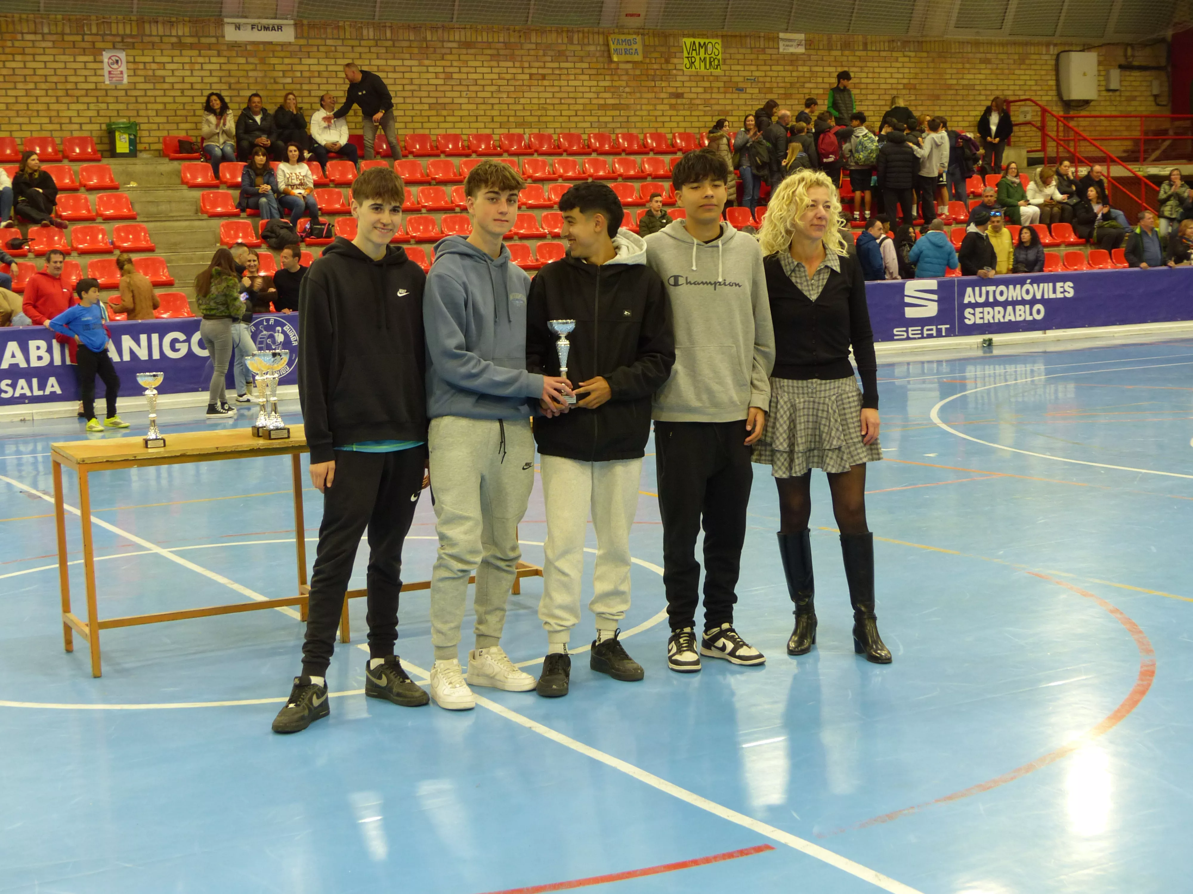 Cadete 3º, Alpajete (con chaquetilla negra Omar Bachiri, máximo goleador). Foto: Andrés Alcaraz.