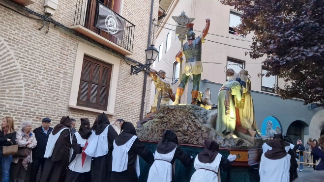 Procesión del Santo Entierro. Foto Myriam Martínez Procesión del Santo Entierro. Foto Myriam Martínez