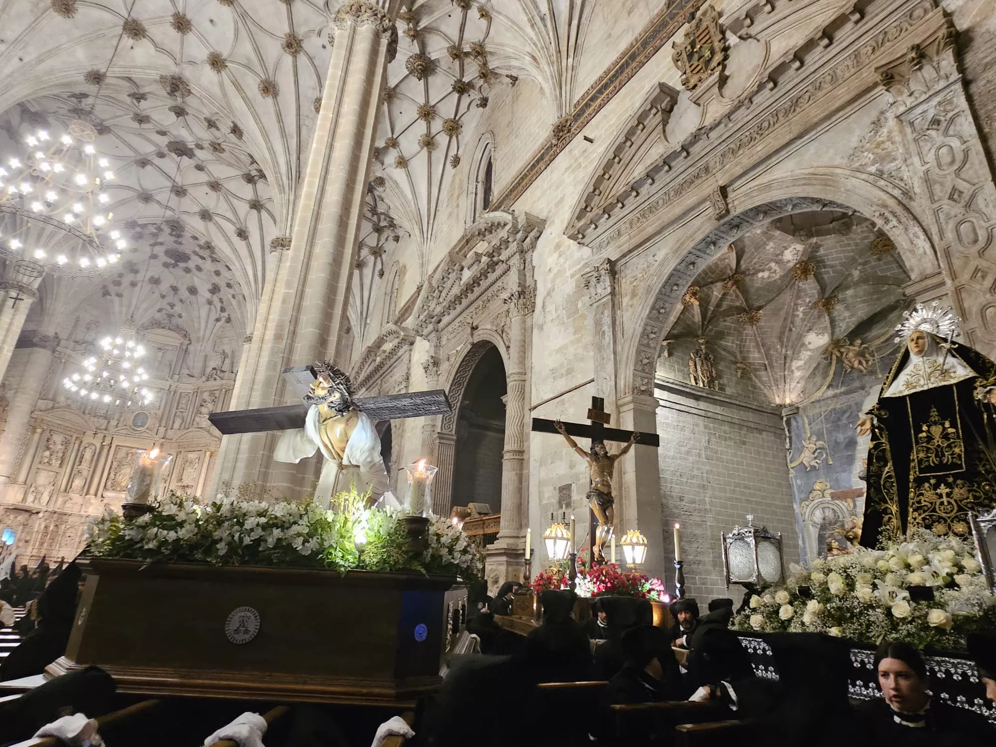 Procesión del Santo Entierro en Barbastro. Foto José Luis Villar, Junta Coordinadora de Cofradías de la Semana Santa de Barbastro