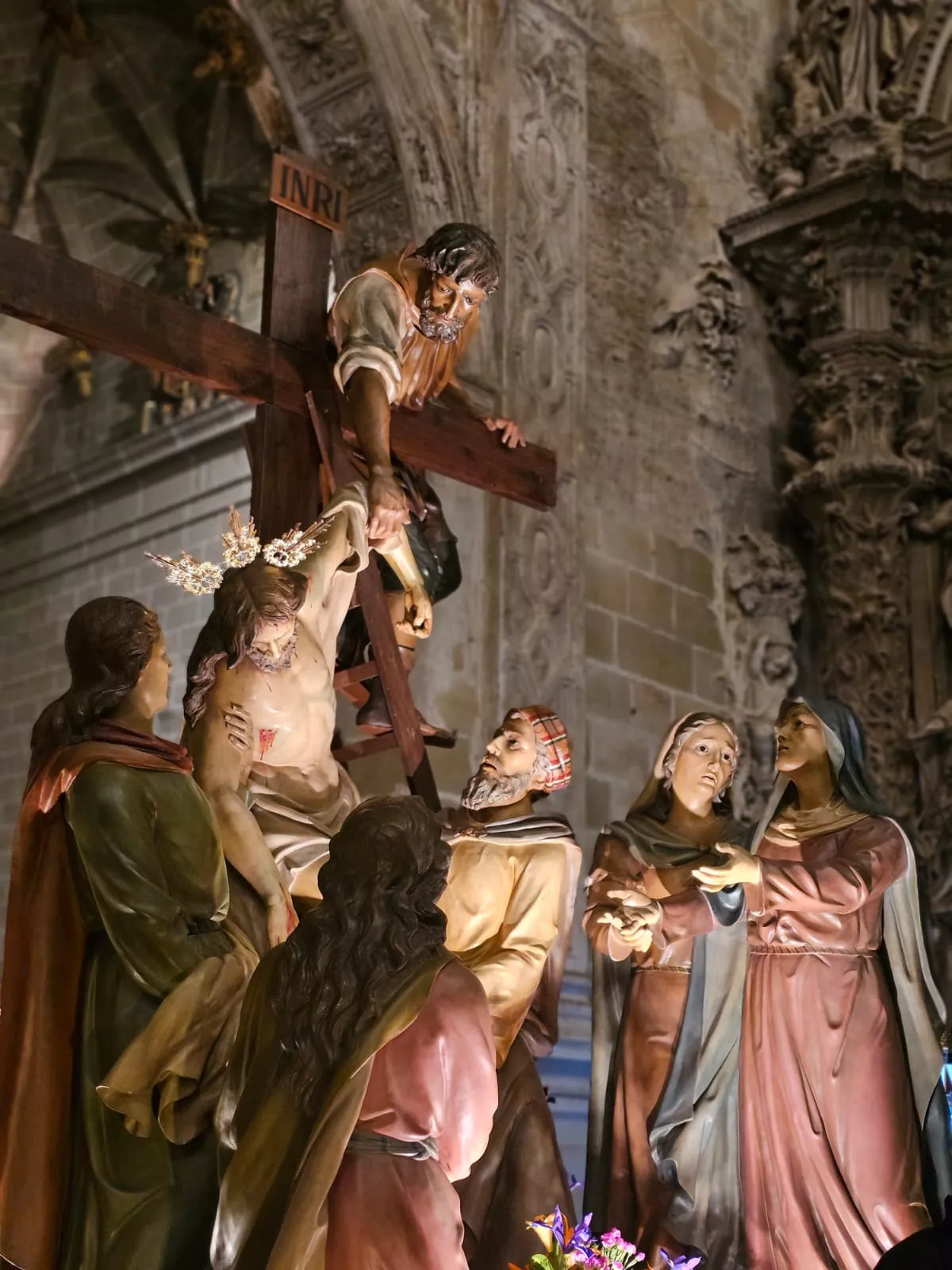 Procesión del Santo Entierro en Barbastro. Foto José Luis Villar, Junta Coordinadora de Cofradías de la Semana Santa de Barbastro