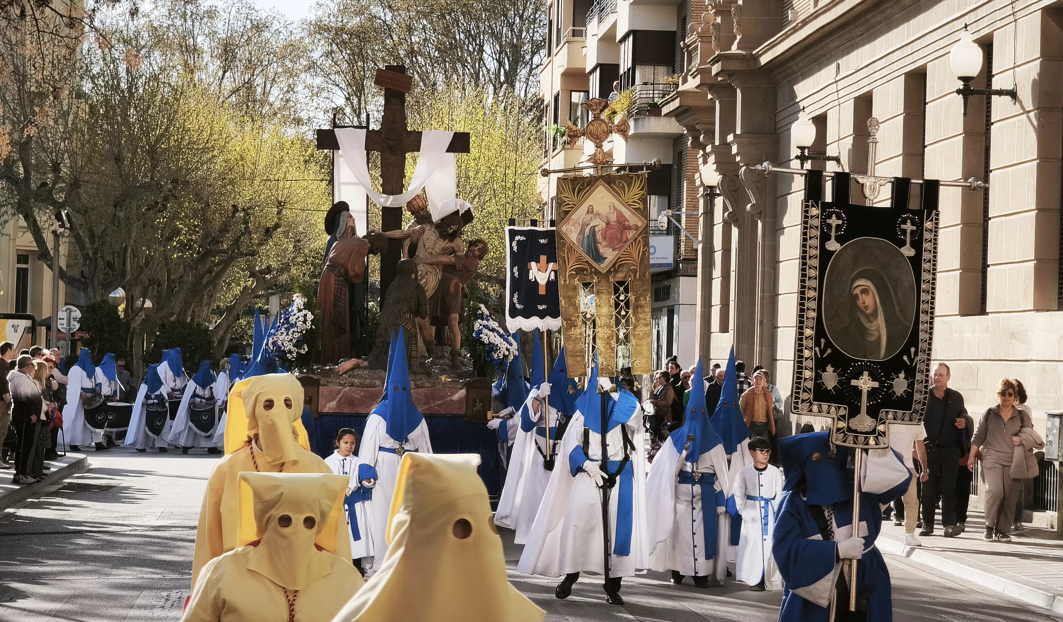El Descendimiento, por el Coso Bajo. Foto María José Sampietro