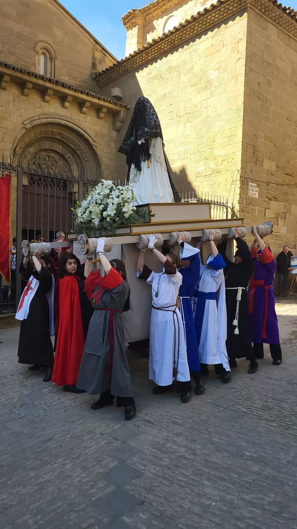  Procesión del Cristo Resucitado en Huesca. Foto Javier García Antón