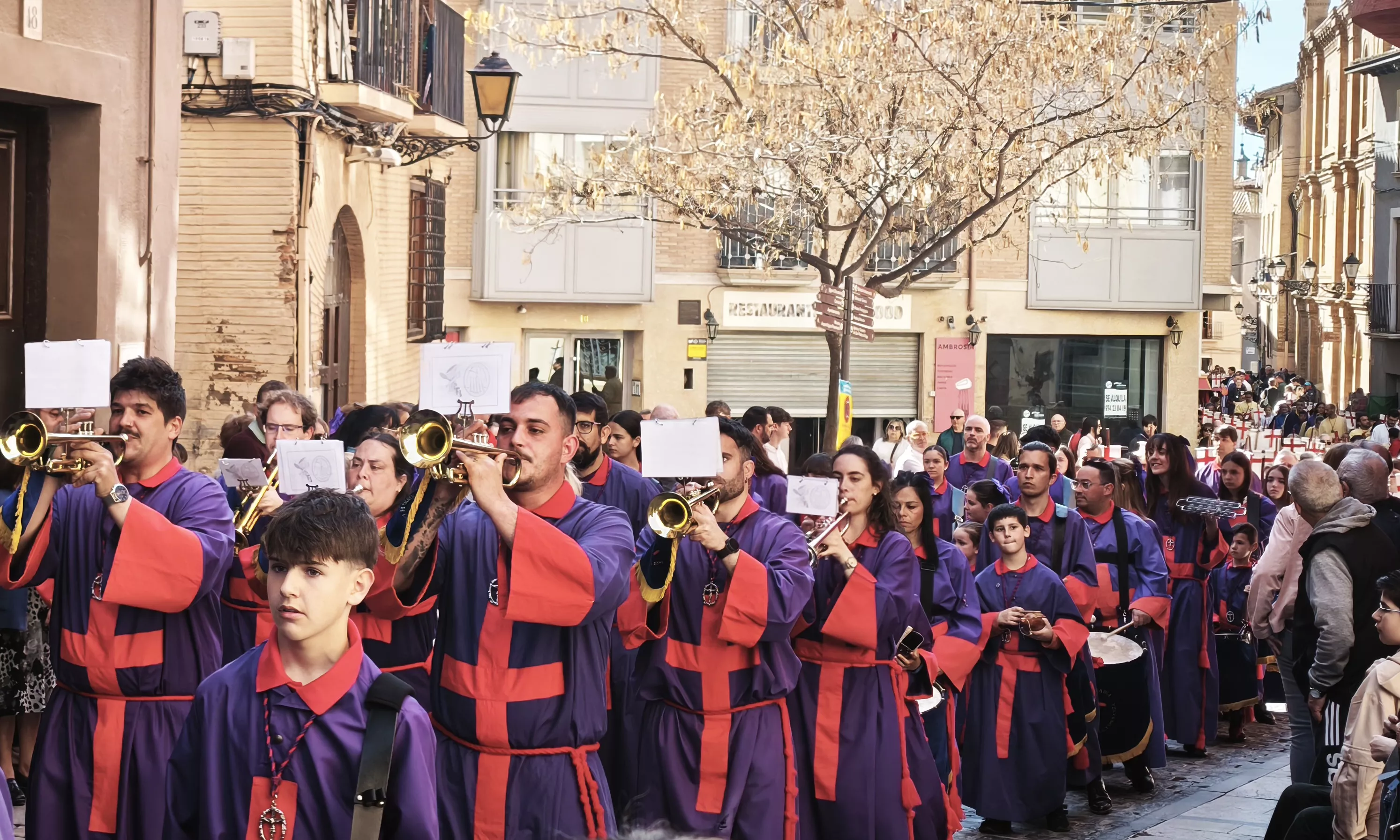  Procesión del Cristo Resucitado en Huesca. Foto María José Sampietro
