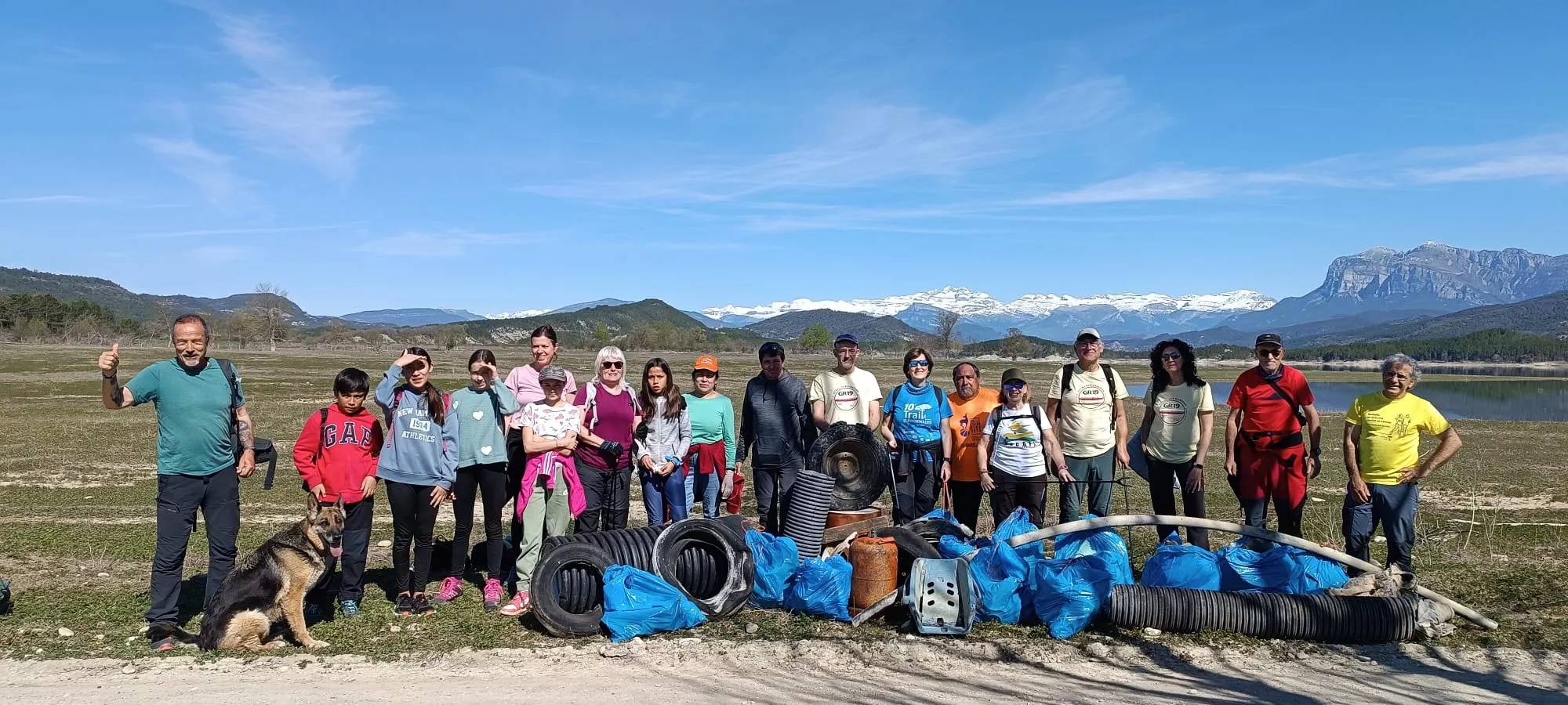 Jornada contra la basuraleza en el entorno de Mediano.