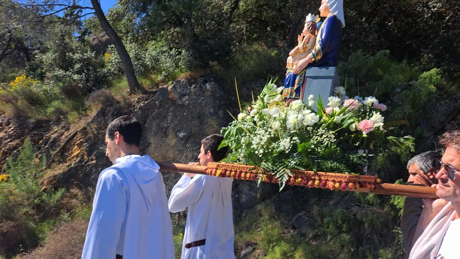 Romería del Lunes de Pascua al Monasterio de El Pueyo