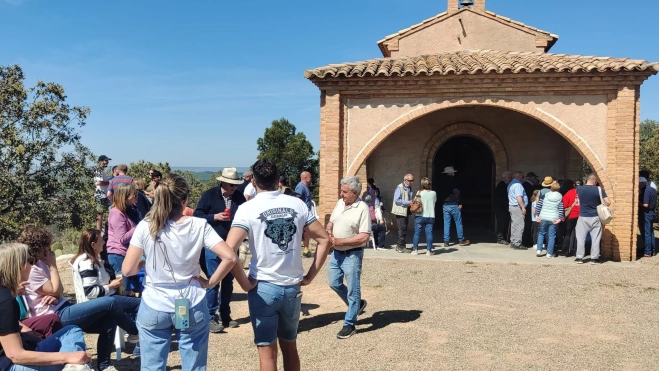 Ambiente en la romería a la ermita de San Isidro. Ambiente en la romería a la ermita de San Isidro.