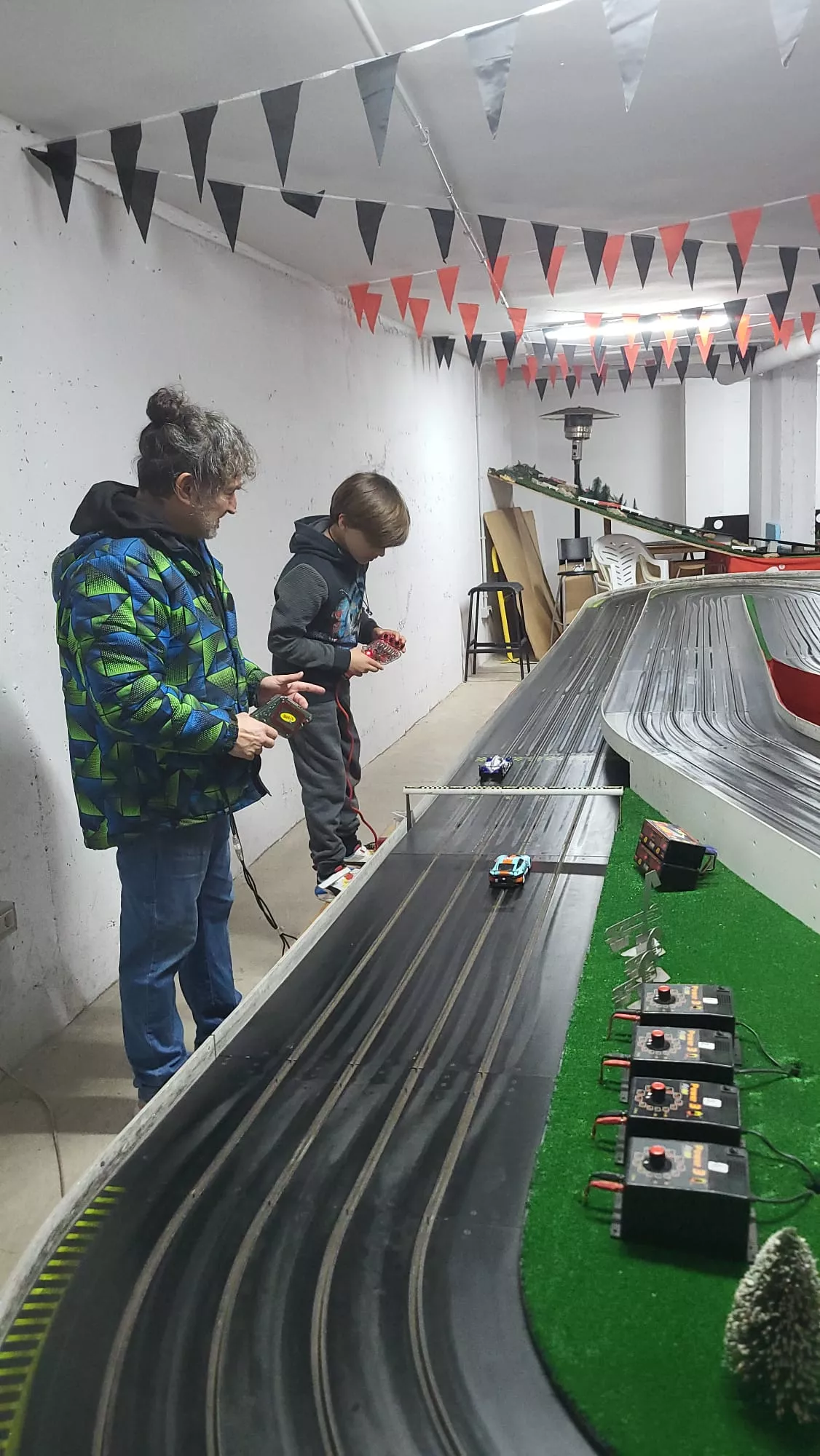 Osca Slot, el vertiginoso universo de los coches en miniatura